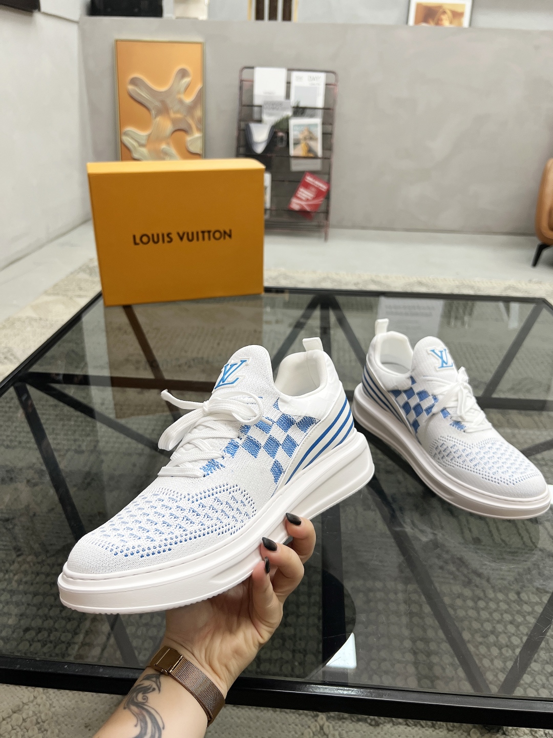  L 🔍顶级代购🇮🇹 路 炸街男神新品专柜同步原厂配置，意大利进口定制飞织面料，高品质拼接工艺全鞋配件私