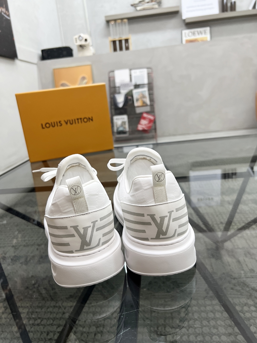  L 🔍顶级代购🇮🇹 路 炸街男神新品专柜同步原厂配置，意大利进口定制飞织面料，高品质拼接工艺全鞋配件私
