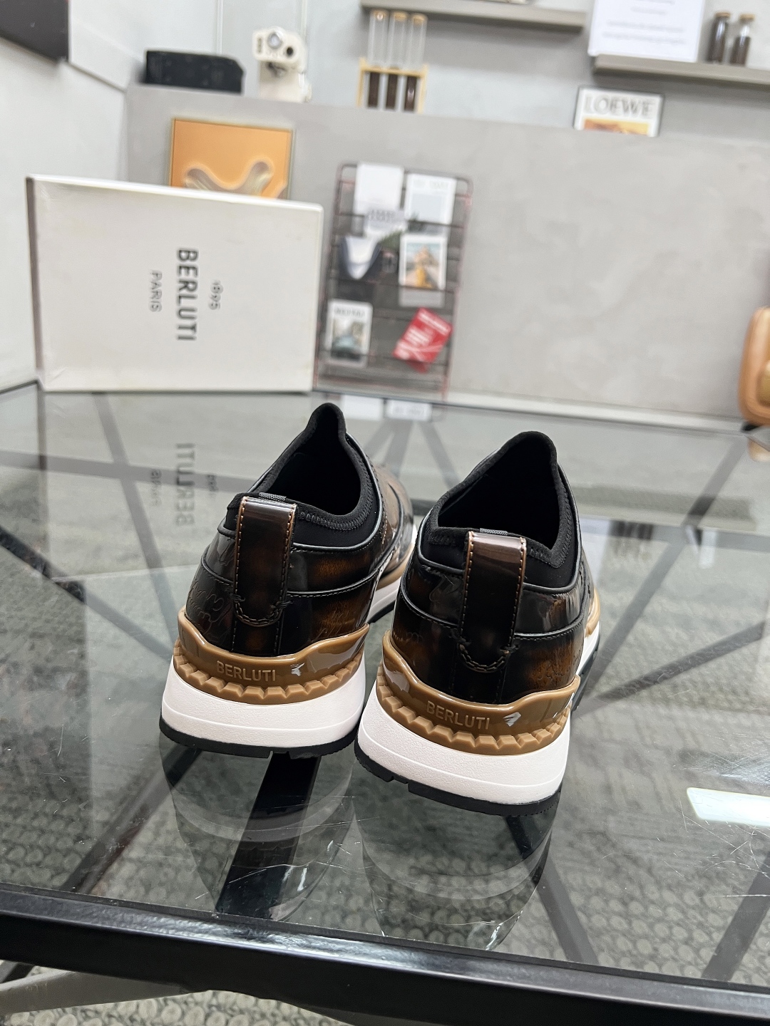  B 🔍顶级代购🇮🇹 布鲁 炸街男神新品专柜同步原厂配置，意大利进口定制牛皮面料，高品质拼接工艺全鞋配件