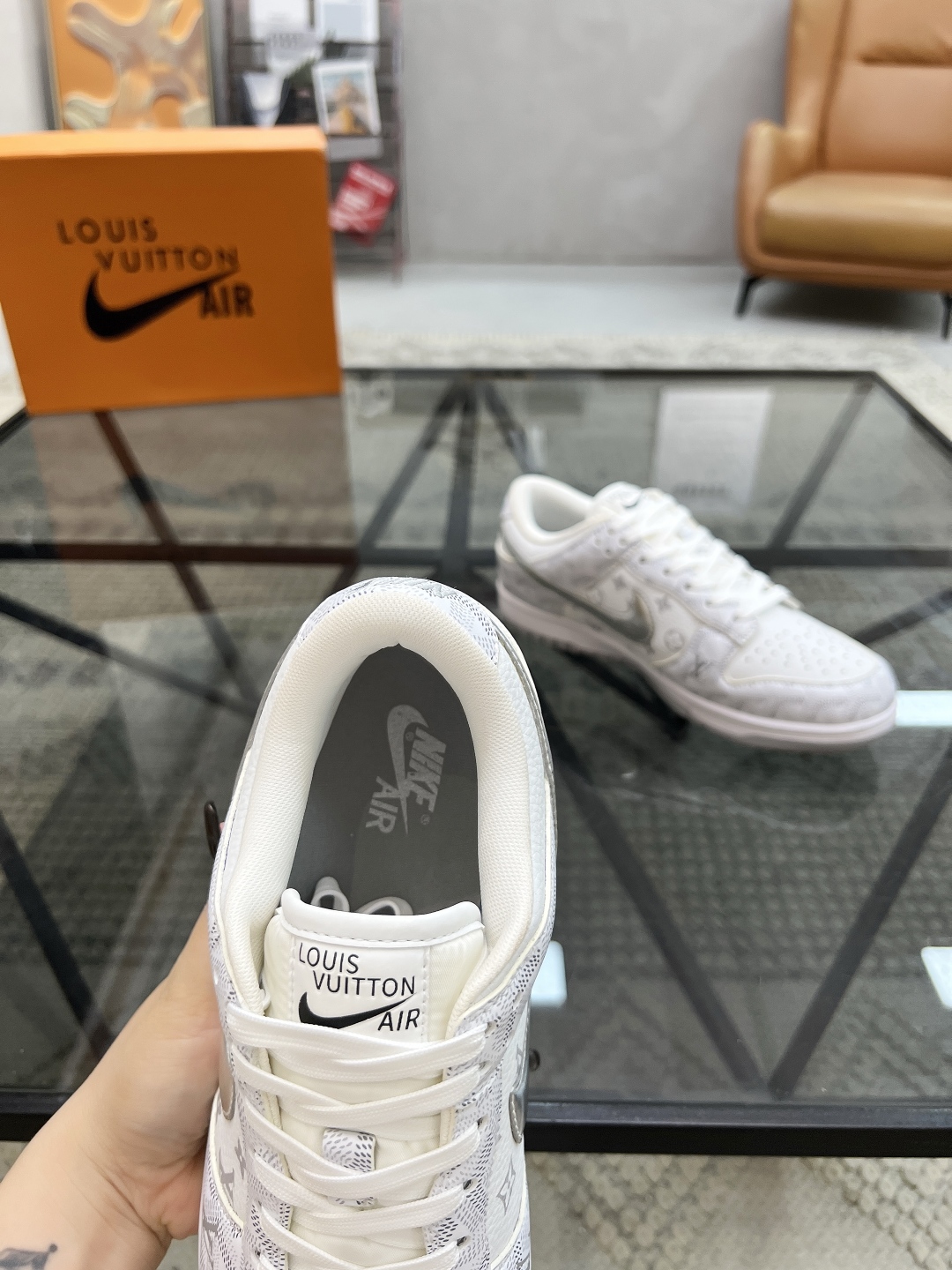  L 🔍顶级代购🇮🇹 路 炸街男神联名运动板鞋专柜同步，鞋面意大利进口原版牛皮面料，高品质印花工艺，进口