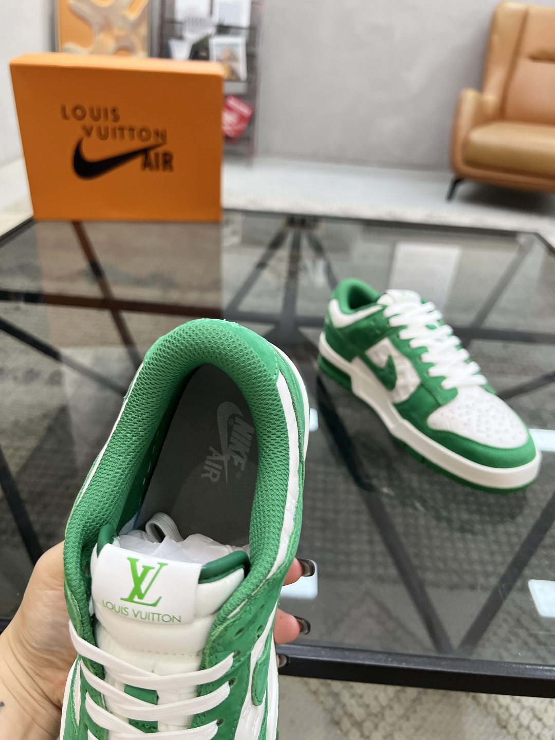  L 🔍顶级代购🇮🇹 路 炸街男神联名运动板鞋专柜同步，鞋面意大利进口原版牛皮面料，高品质印花工艺，进口
