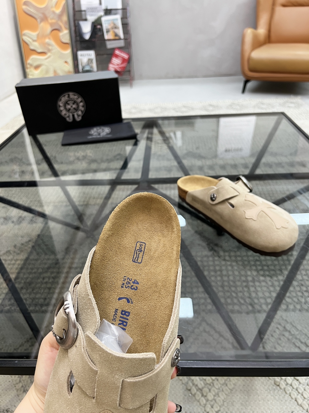  K 🔍顶级代购🇮🇹 克 炸街男神半拖新品拖鞋专柜同步，鞋面意大利进口牛皮面料，高品质拼接色彩工艺，鞋底