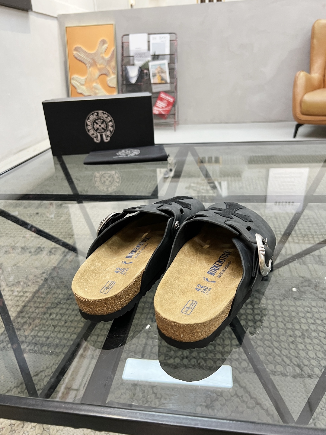  K 🔍顶级代购🇮🇹 克 炸街男神半拖新品拖鞋专柜同步，鞋面意大利进口牛皮面料，高品质拼接色彩工艺，鞋底