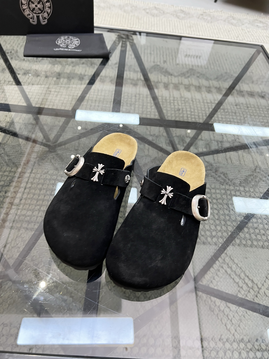  K 🔍顶级代购🇮🇹 克 炸街男神半拖新品拖鞋专柜同步，鞋面意大利进口牛皮面料，高品质拼接色彩工艺，鞋底