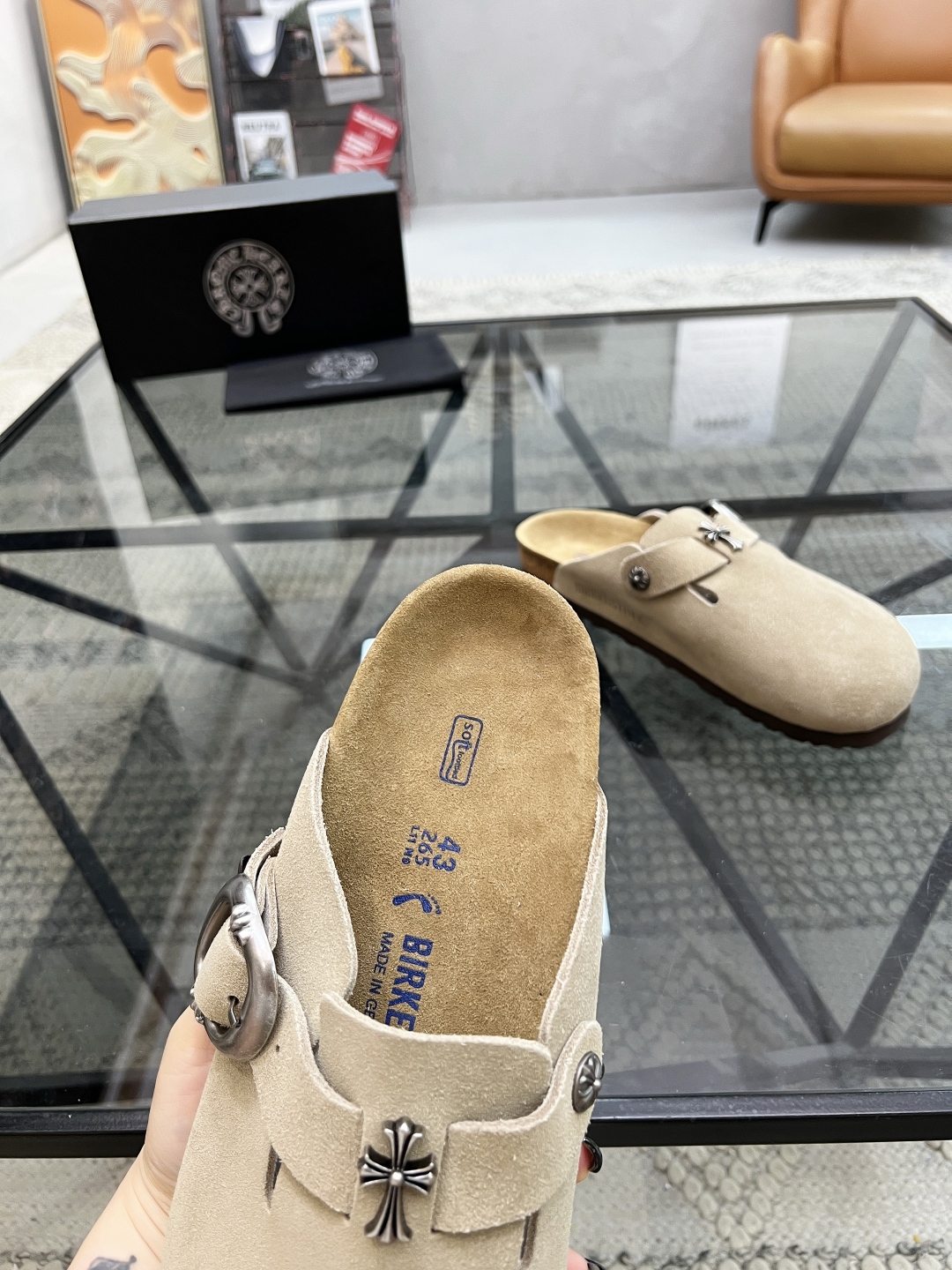  K 🔍顶级代购🇮🇹 克 炸街男神半拖新品拖鞋专柜同步，鞋面意大利进口牛皮面料，高品质拼接色彩工艺，鞋底