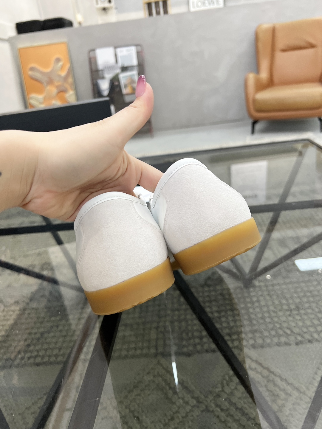  X 🔍顶级代购🇮🇹 香 炸街男神爆款运动板鞋专柜同步，鞋面意大利进口牛皮面料，高品质拼接复杂工艺品，透