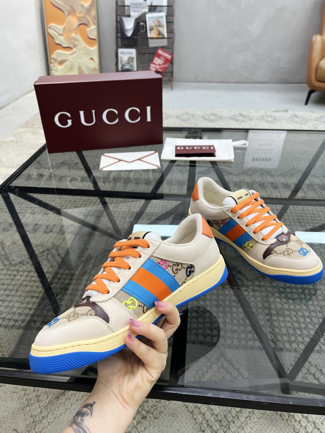  G 🔍顶级代购🇮🇹 古 炸街男神潮鞋专柜同步发售原厂配置，意大利进口原版进口牛皮搭配印花布面料，高品质