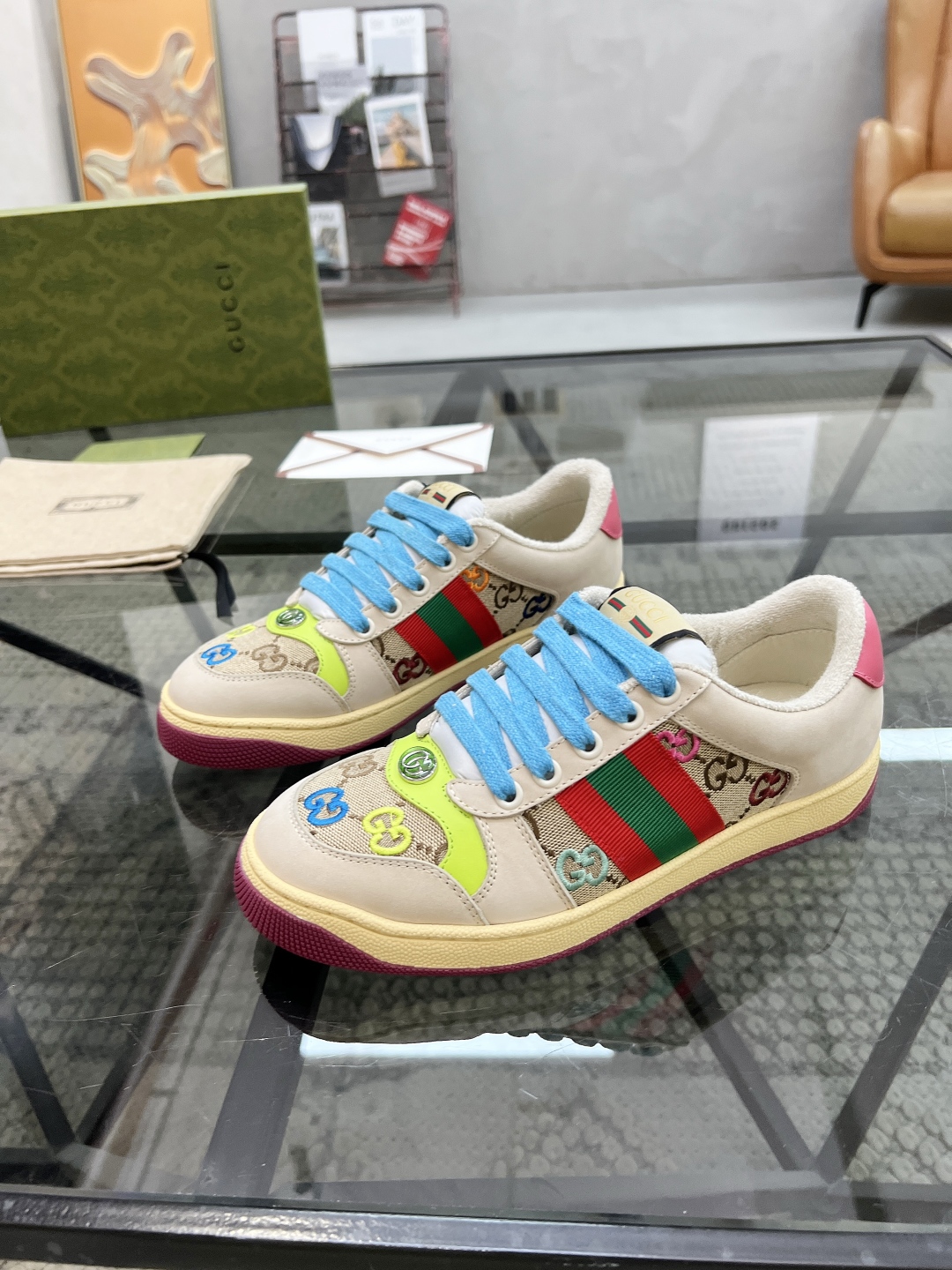  G 🔍顶级代购🇮🇹 古 炸街女神👸潮鞋专柜同步发售原厂配置，意大利进口原版进口牛皮搭配印花布面料，高品