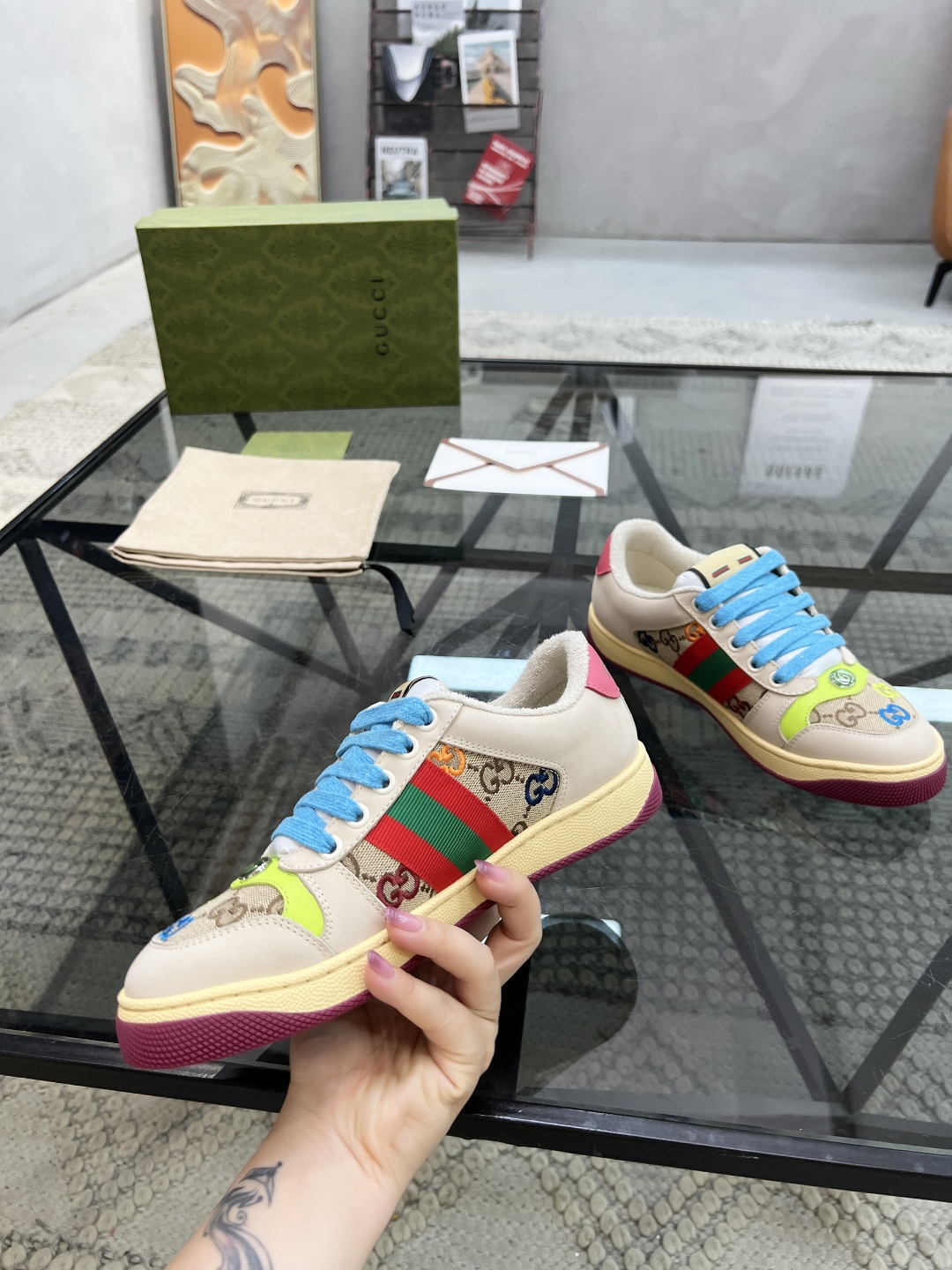  G 🔍顶级代购🇮🇹 古 炸街女神👸潮鞋专柜同步发售原厂配置，意大利进口原版进口牛皮搭配印花布面料，高品