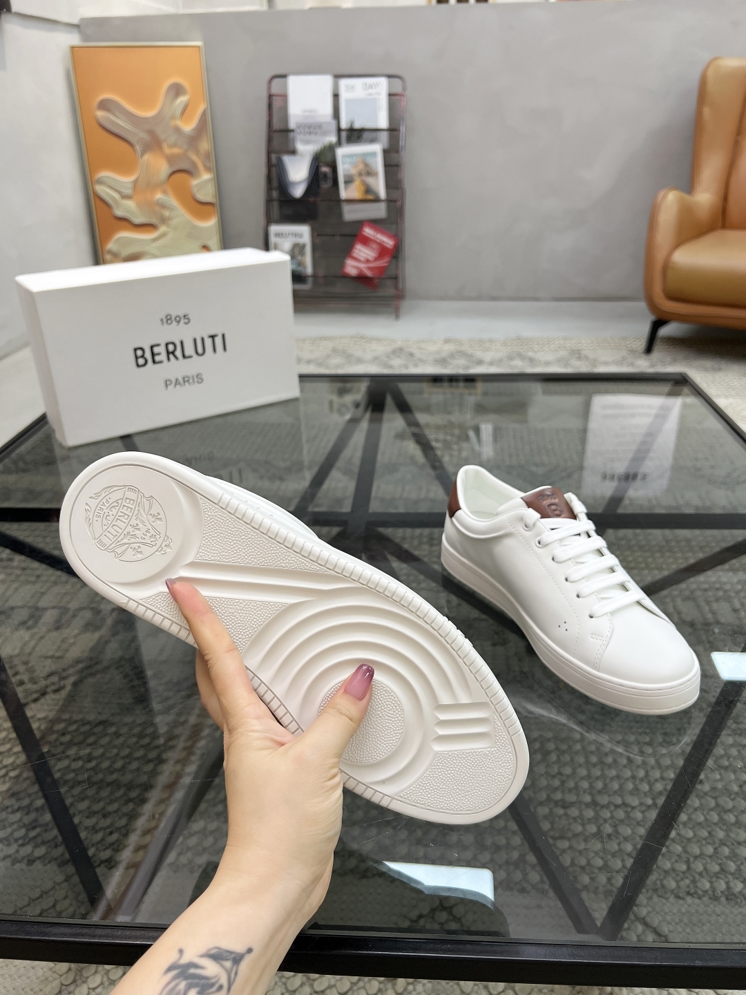  B 🔍顶级代购🇮🇹 布鲁 炸街男神新品专柜同步原厂配置，意大利进口定制牛皮面料，高品质擦色工艺全鞋配件