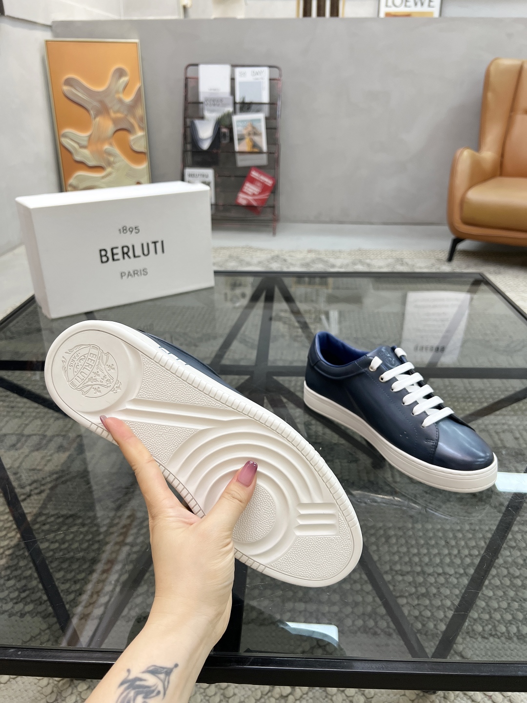  B 🔍顶级代购🇮🇹 布鲁 炸街男神新品专柜同步原厂配置，意大利进口定制牛皮面料，高品质擦色工艺全鞋配件