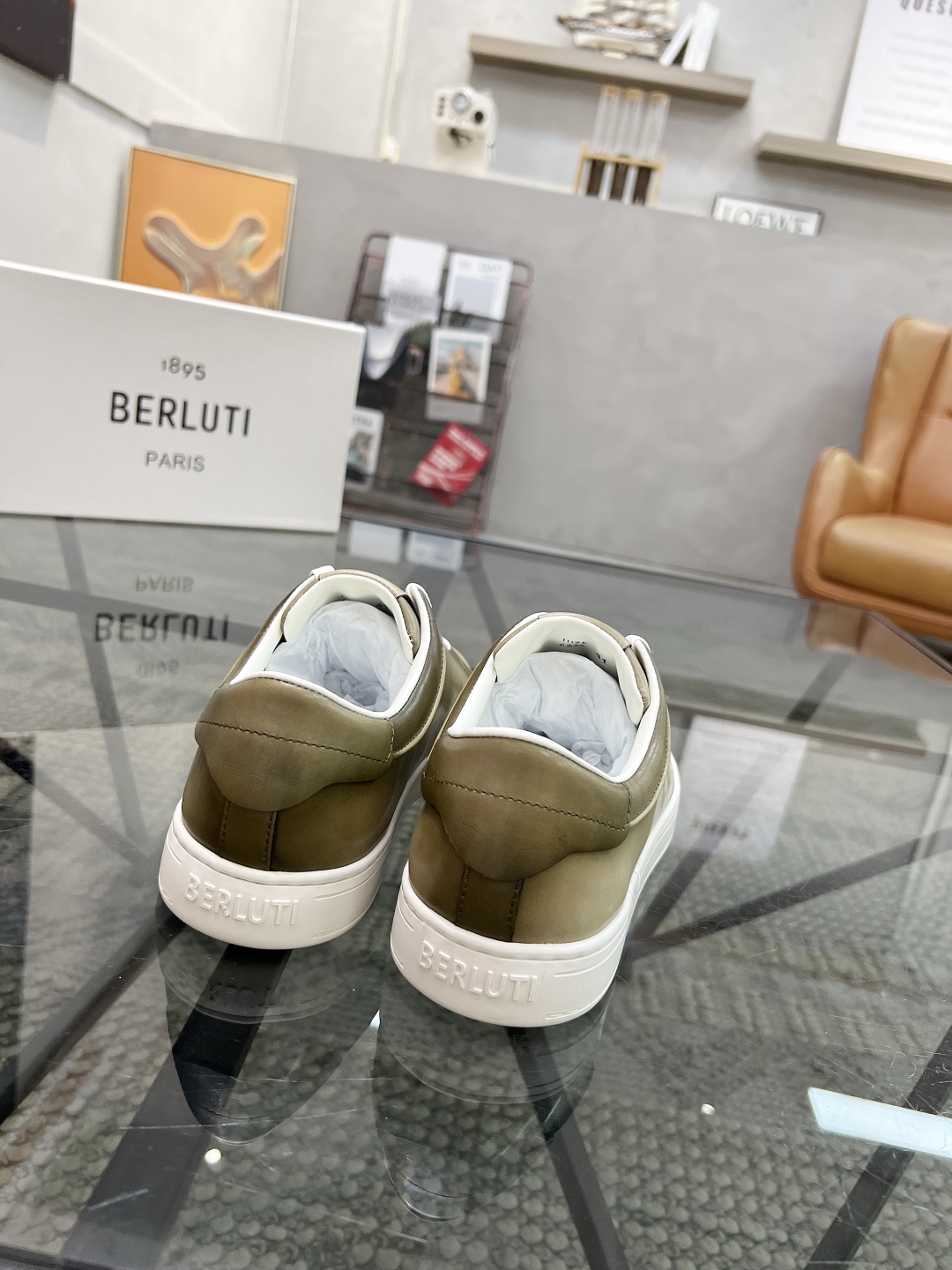  B 🔍顶级代购🇮🇹 布鲁 炸街男神新品专柜同步原厂配置，意大利进口定制牛皮面料，高品质擦色工艺全鞋配件