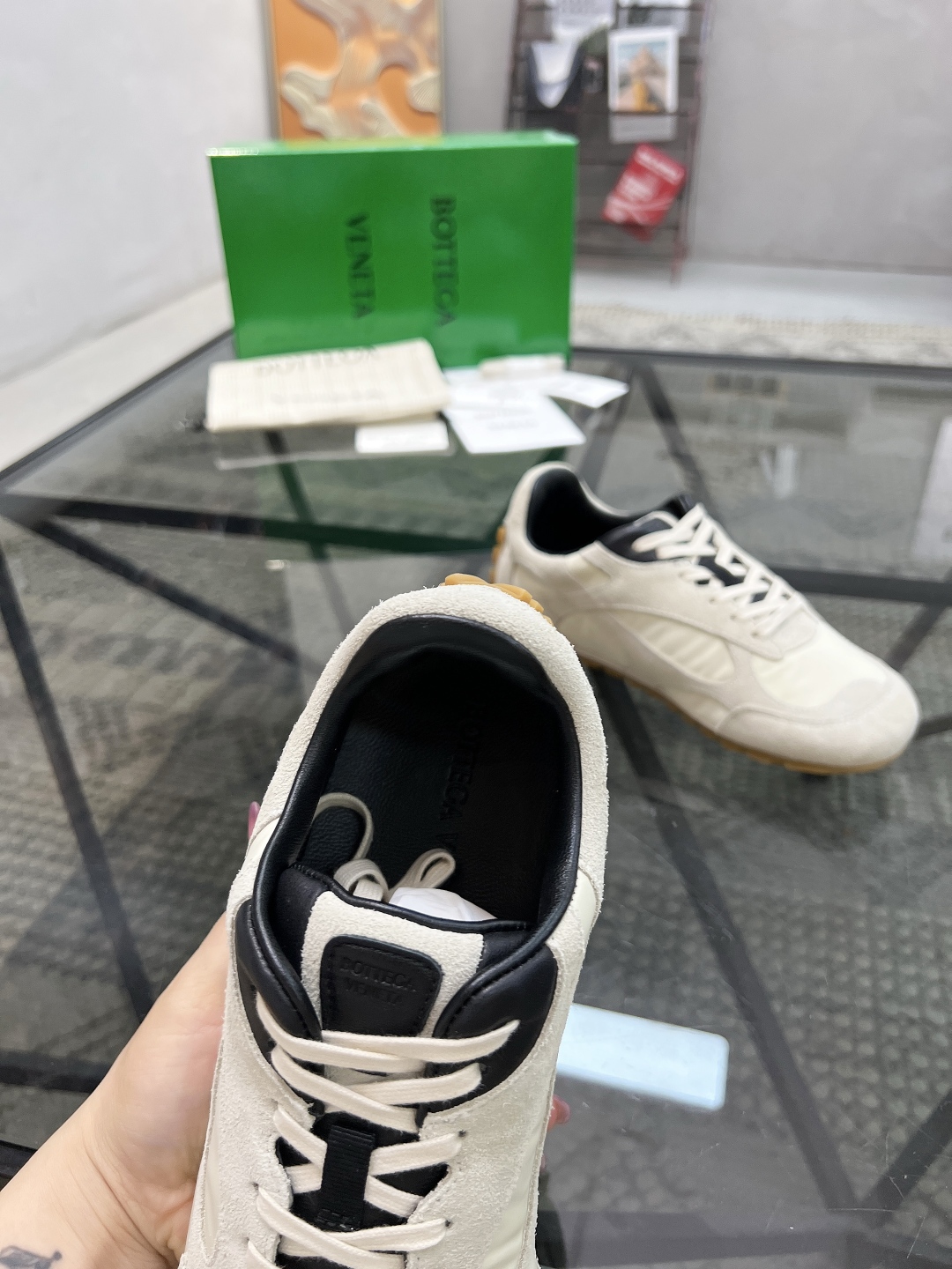  D 🔍顶级代购🇮🇹 碟 炸街情侣👫款官网新品原单货专柜同步，鞋面意大利进口牛皮搭配帆布面料，潮达人爆款