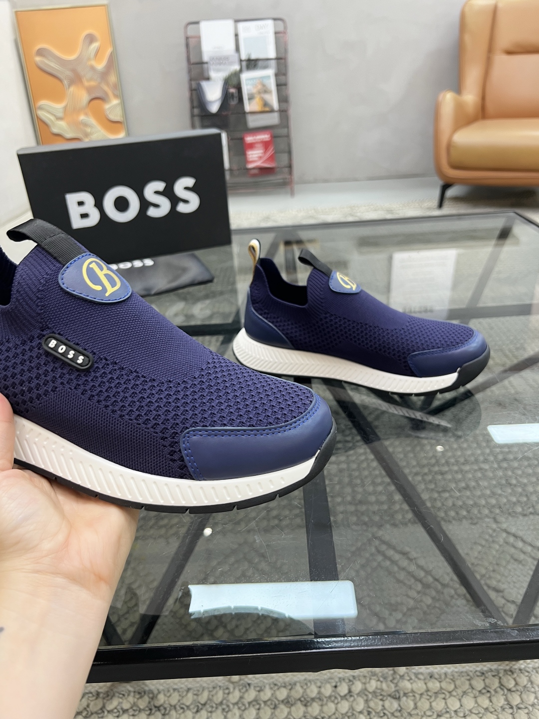  B 🔍顶级代购🇮🇹 老 炸街男神休闲运动鞋系列来袭专柜同步，鞋面意大利进口飞织面料，透气网布里垫，经典