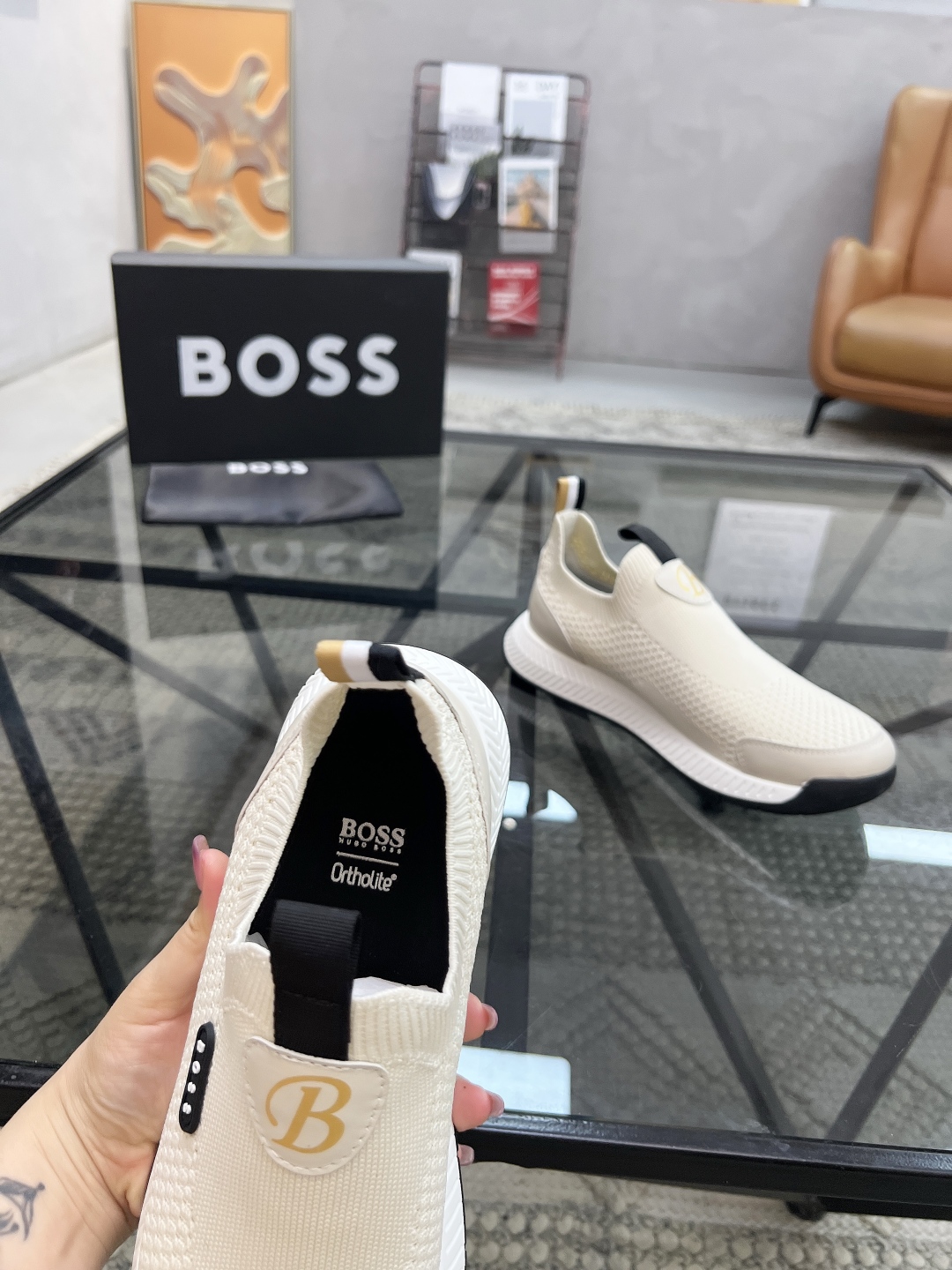  B 🔍顶级代购🇮🇹 老 炸街男神休闲运动鞋系列来袭专柜同步，鞋面意大利进口飞织面料，透气网布里垫，经典