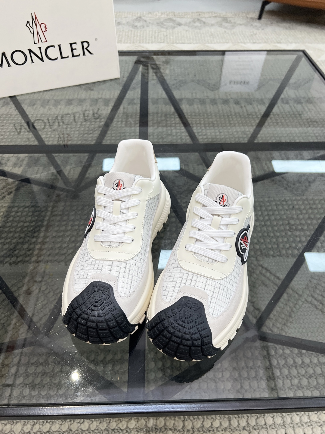  M 🔍顶级代购🇮🇹 蒙 炸街男神爆款超人气休闲运动鞋新品专柜同步，鞋面意大利原版进口牛皮搭配布面料，精