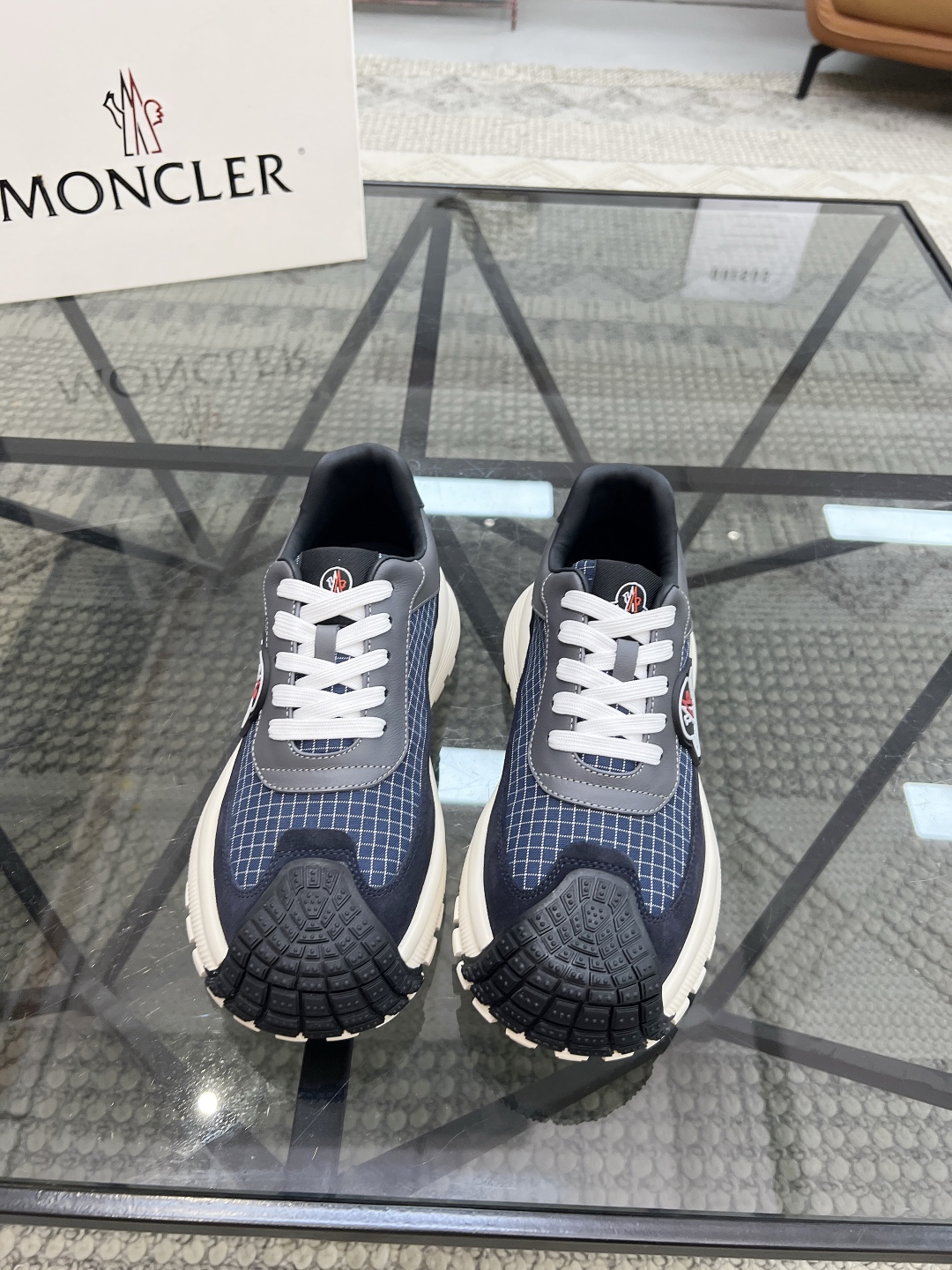  M 🔍顶级代购🇮🇹 蒙 炸街男神爆款超人气休闲运动鞋新品专柜同步，鞋面意大利原版进口牛皮搭配布面料，精
