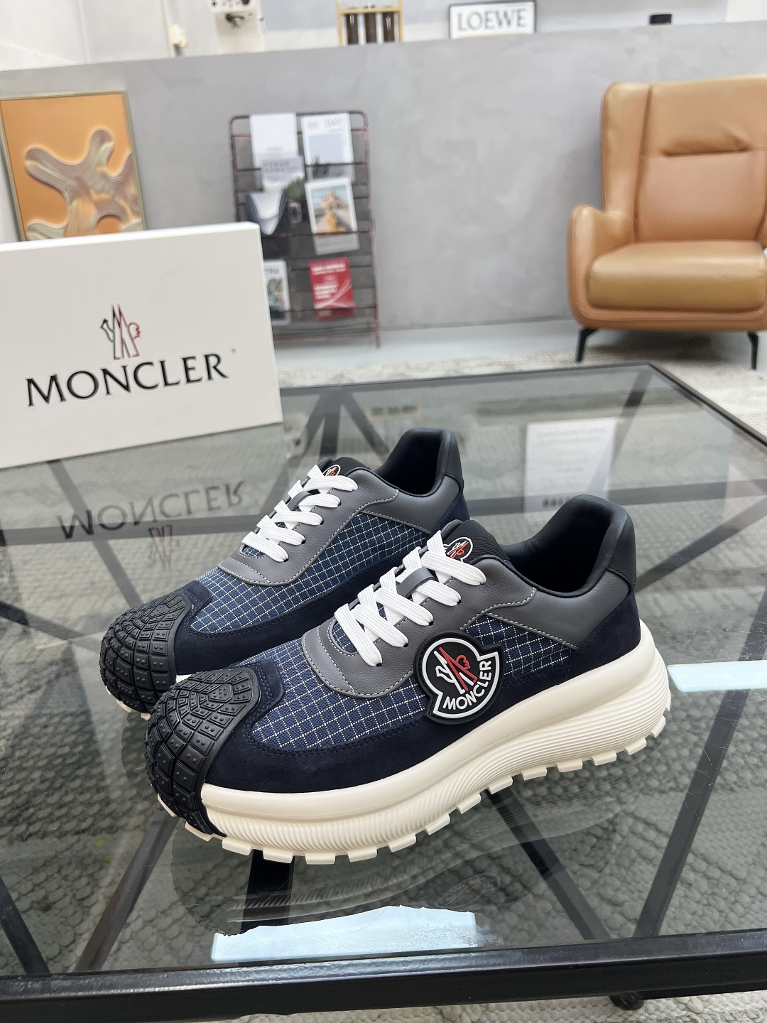  M 🔍顶级代购🇮🇹 蒙 炸街男神爆款超人气休闲运动鞋新品专柜同步，鞋面意大利原版进口牛皮搭配布面料，精
