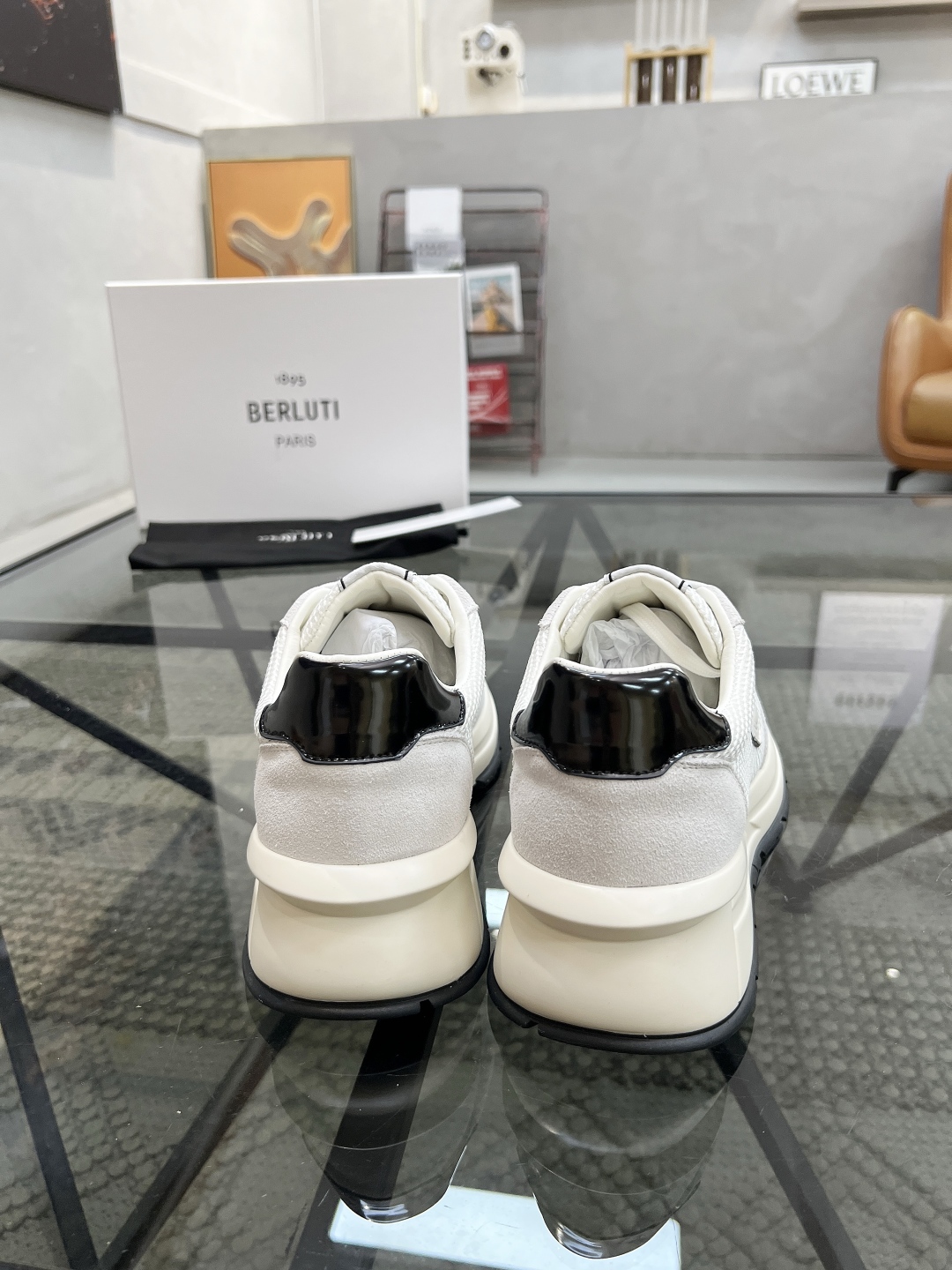  B 🔍顶级代购🇮🇹 布鲁 炸街男神运动鞋新品来袭 专柜同步发售原厂配置，意大利进口原版牛皮搭配网布面料
