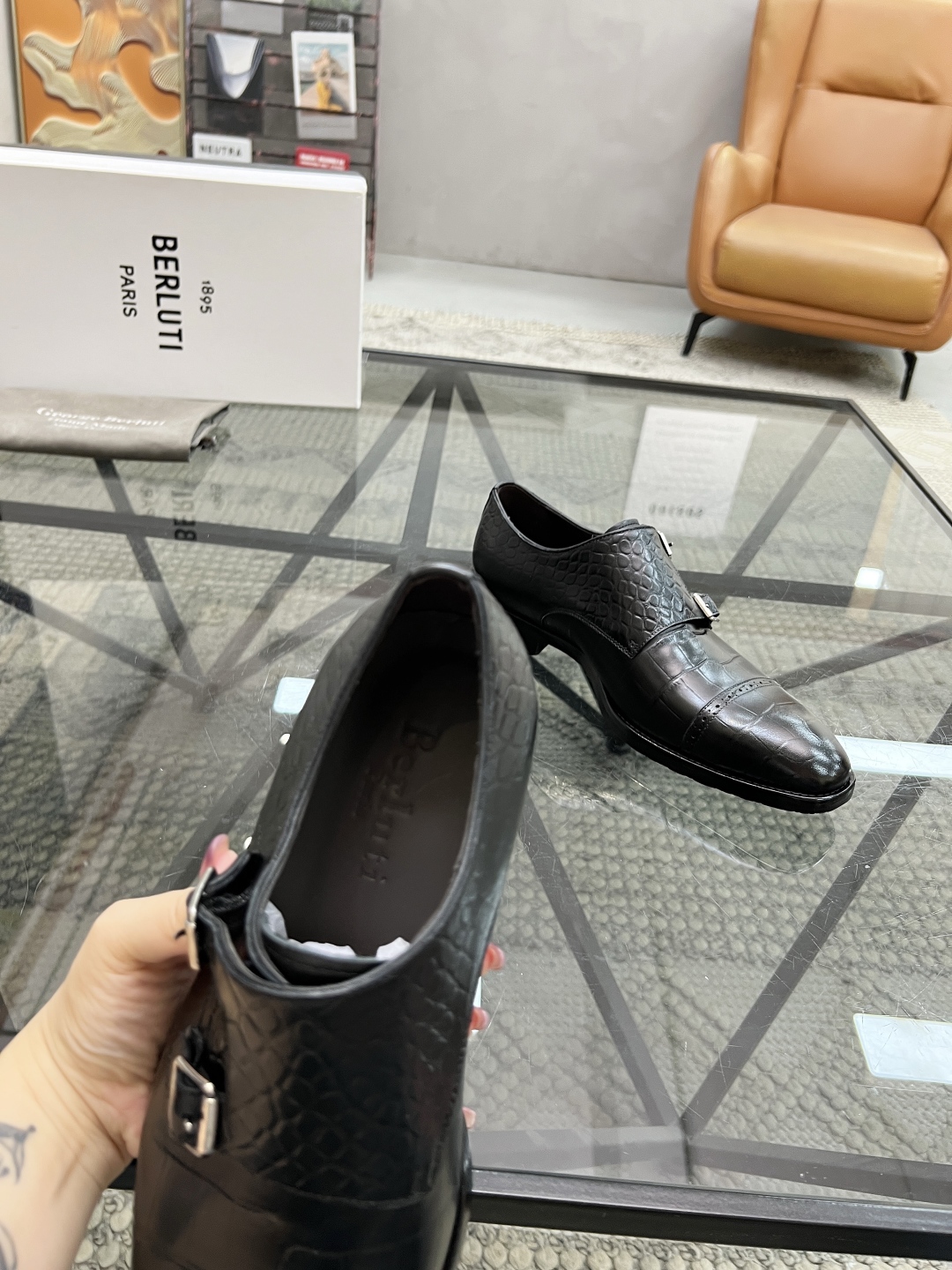  B 🔍顶级代购🇮🇹 布鲁 炸街男神休闲系列皮鞋专柜同步发售原厂配置，意大利进口牛皮面料，全进口水染牛皮