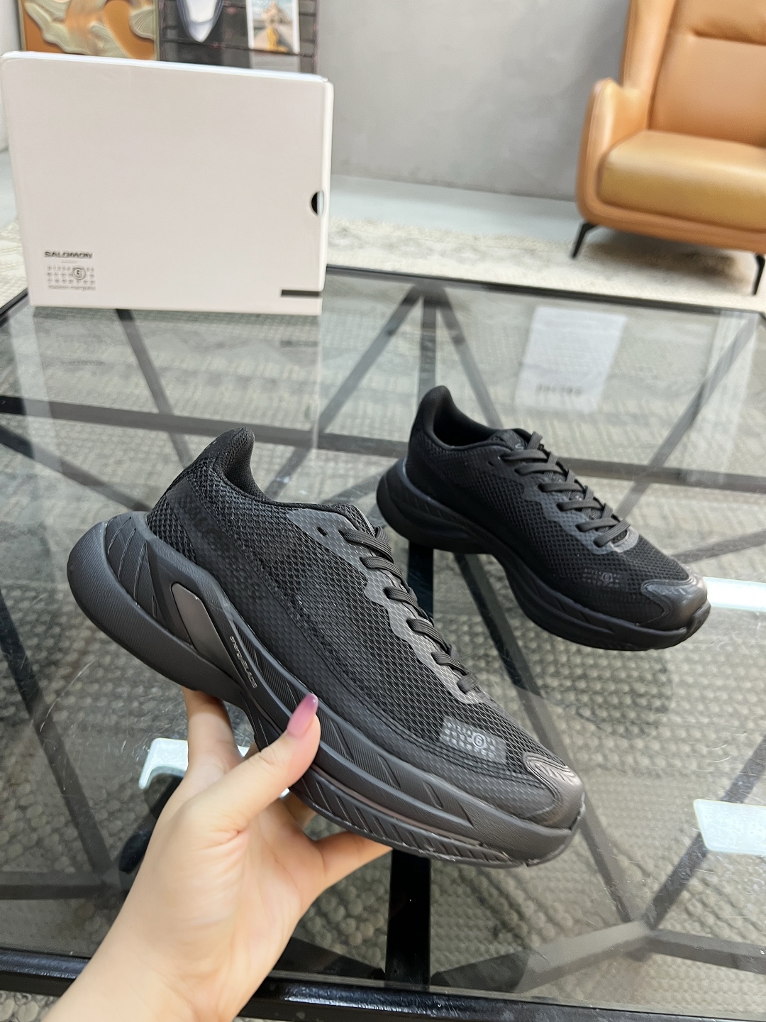  S 🔍顶级代购🇮🇹 萨 炸街情侣👫款官网新品原单货专柜同步，鞋面意大利进口滴胶搭配网纱面料，潮达人爆款