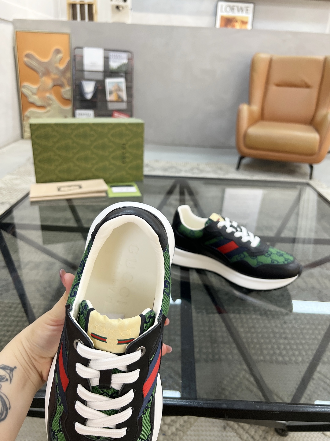  G 🔍顶级代购🇮🇹 古 炸街男神新品来袭，超人气爆款专柜新款，原厂配置意大利进口牛皮搭配印花布面料，高