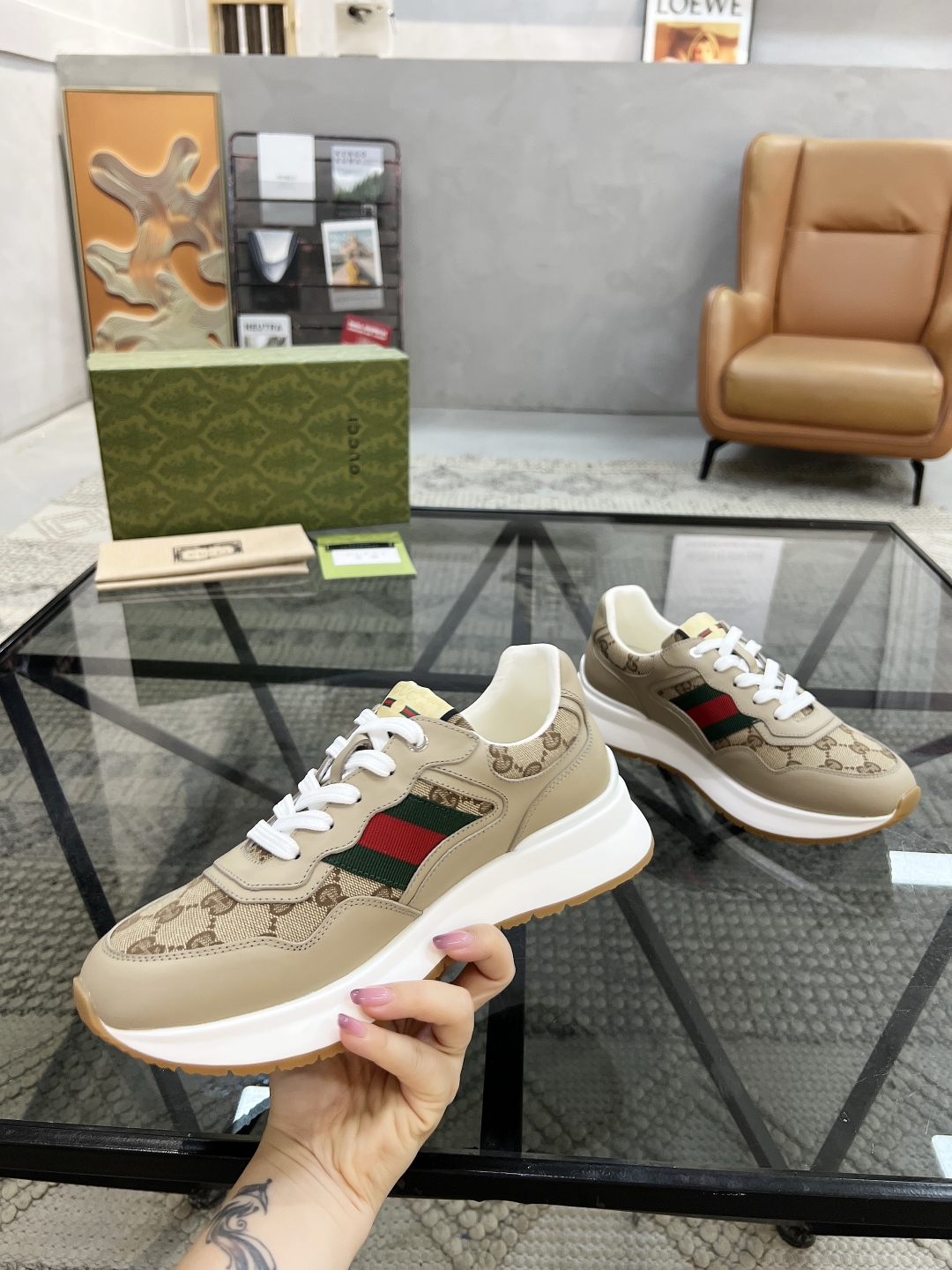  G 🔍顶级代购🇮🇹 古 炸街男神新品来袭，超人气爆款专柜新款，原厂配置意大利进口牛皮搭配印花布面料，高