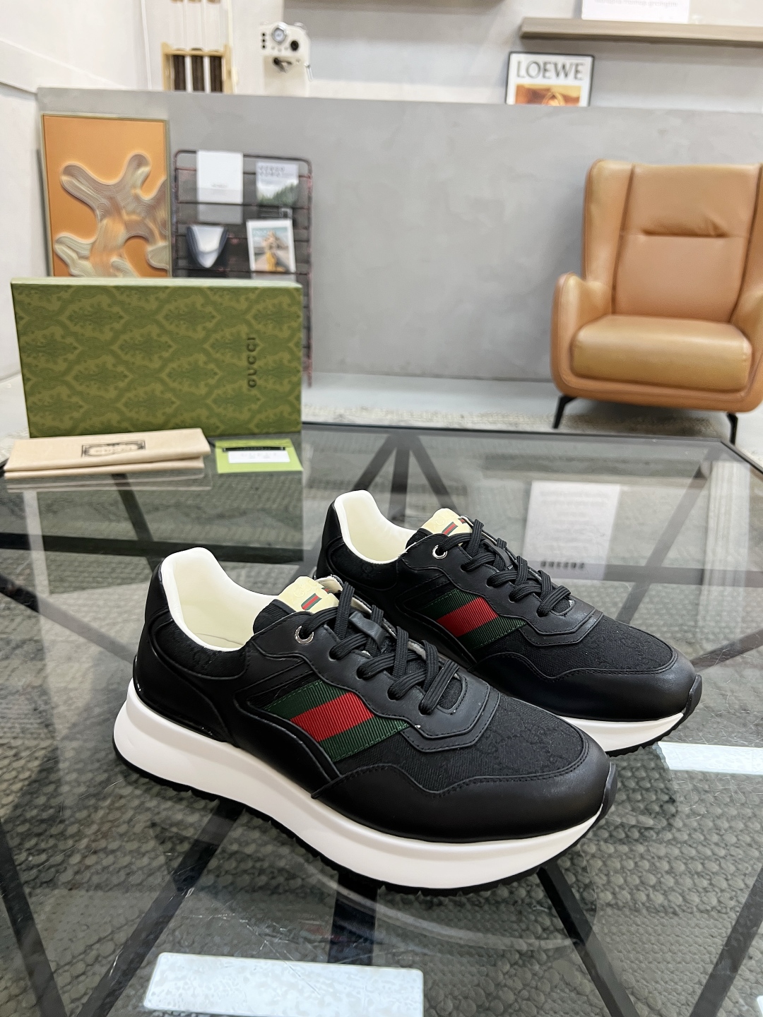  G 🔍顶级代购🇮🇹 古 炸街男神新品来袭，超人气爆款专柜新款，原厂配置意大利进口牛皮搭配印花布面料，高