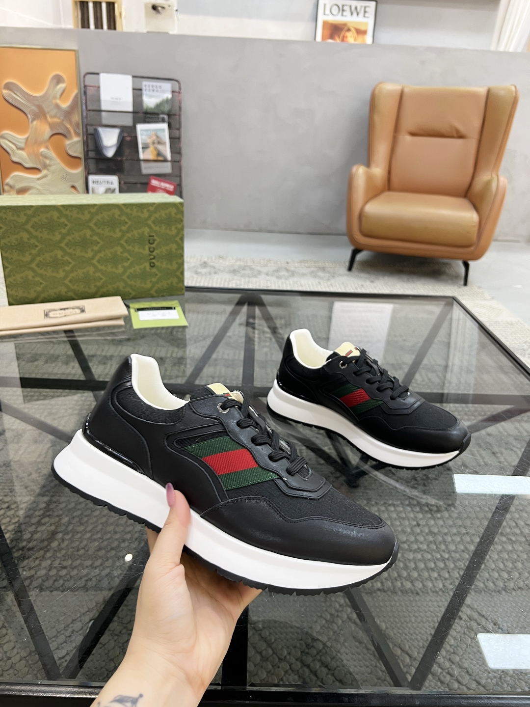  G 🔍顶级代购🇮🇹 古 炸街男神新品来袭，超人气爆款专柜新款，原厂配置意大利进口牛皮搭配印花布面料，高