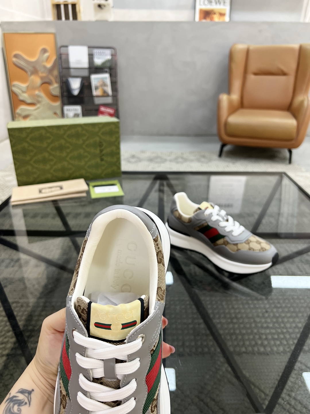  G 🔍顶级代购🇮🇹 古 炸街男神新品来袭，超人气爆款专柜新款，原厂配置意大利进口牛皮搭配印花布面料，高