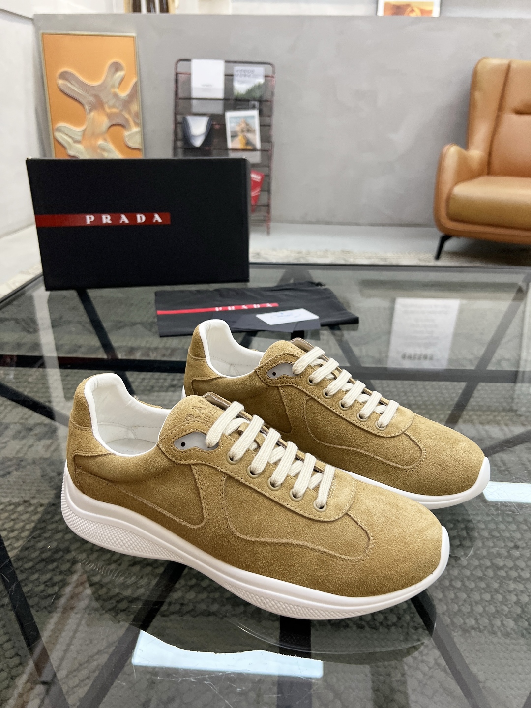  P 🔍顶级代购🇮🇹 普 炸街男神新品运动休闲鞋专柜同步，鞋面意大利进口牛皮面料，进口牛皮内里垫，经典版