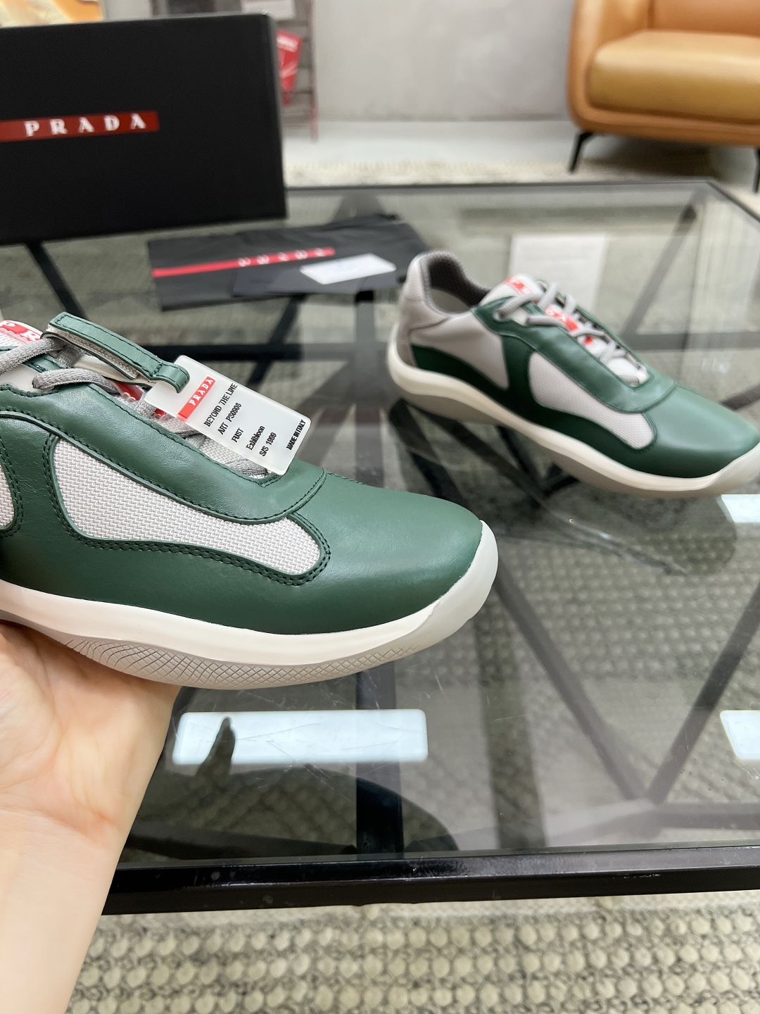  P 🔍顶级代购🇮🇹 普 炸街男神新品运动休闲鞋专柜同步，鞋面意大利进口牛皮搭配网布面料，进口牛皮内里垫