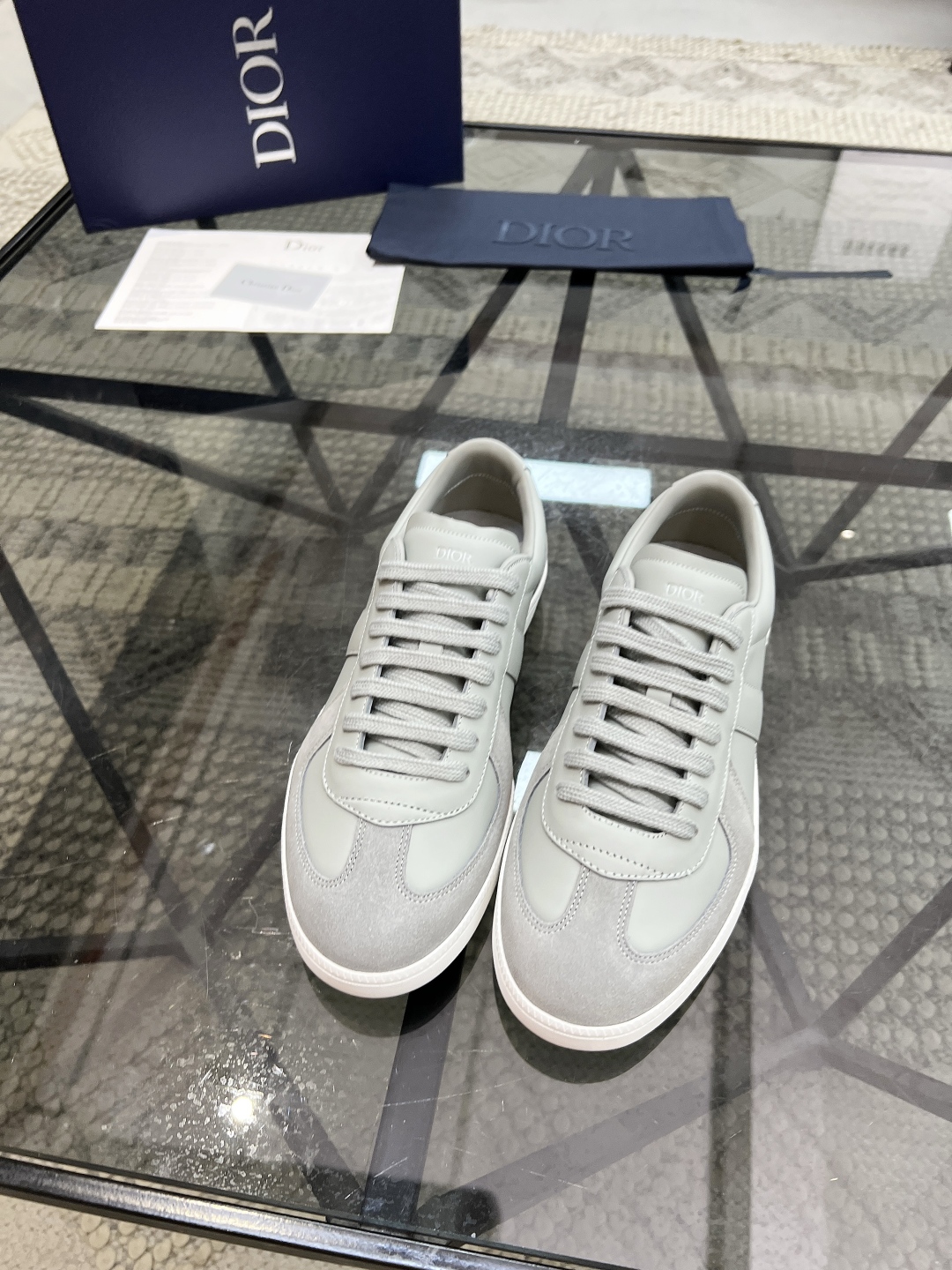  D 🔍顶级代购🇮🇹 迪 炸街男神爆款超人气板鞋新品专柜同步，鞋面意大利原版进口牛皮面料，标志图形潮人必