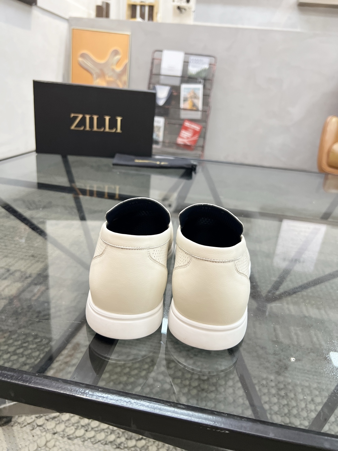  Z 🔍顶级代购🇮🇹 ZI 炸街男神套脚休闲鞋系列 专柜同步发售原厂配置，意大利进口原版牛皮面料，进口水