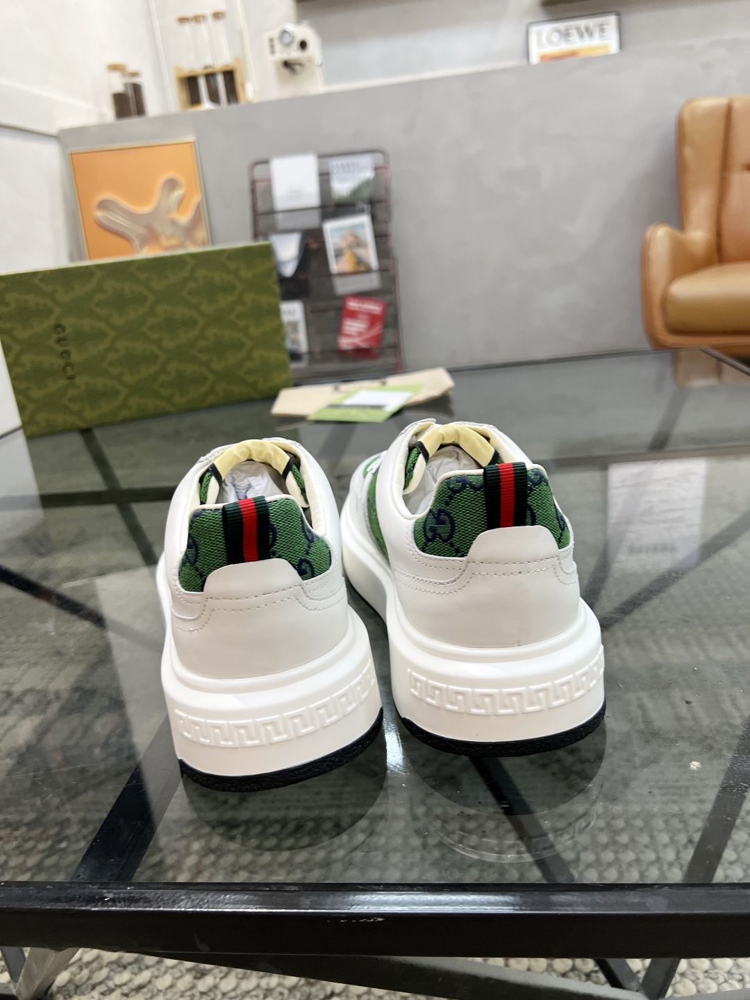  G 🔍顶级代购🇮🇹 古 炸街男神新品来袭，超人气爆款专柜新款，原厂配置意大利进口牛皮搭配印花布面料，高