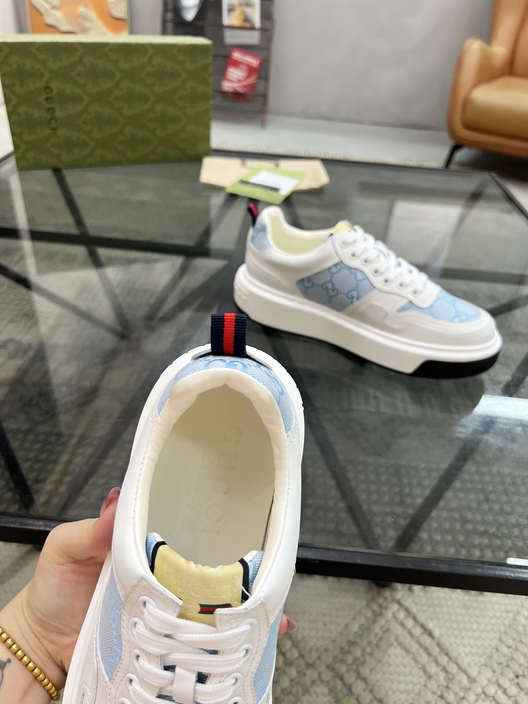  G 🔍顶级代购🇮🇹 古 炸街男神新品来袭，超人气爆款专柜新款，原厂配置意大利进口牛皮搭配印花布面料，高