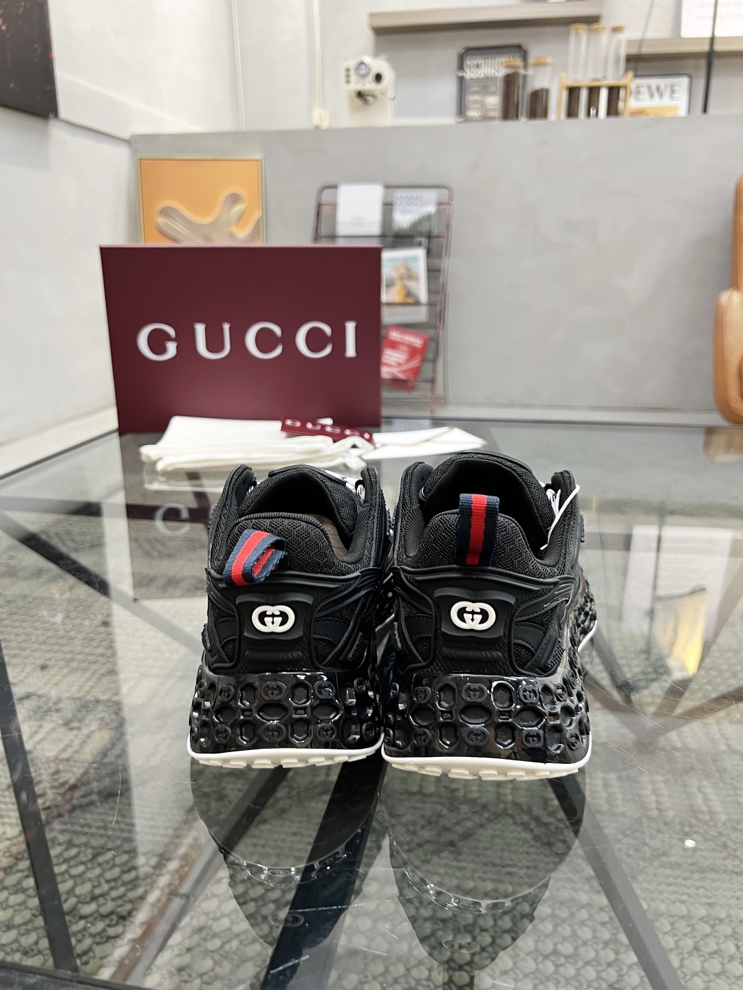  G 🔍顶级代购🇮🇹 古 炸街男神专柜同步发售原厂配置，意大利进口进口牛皮搭配网布面料，高品质拼接复杂工