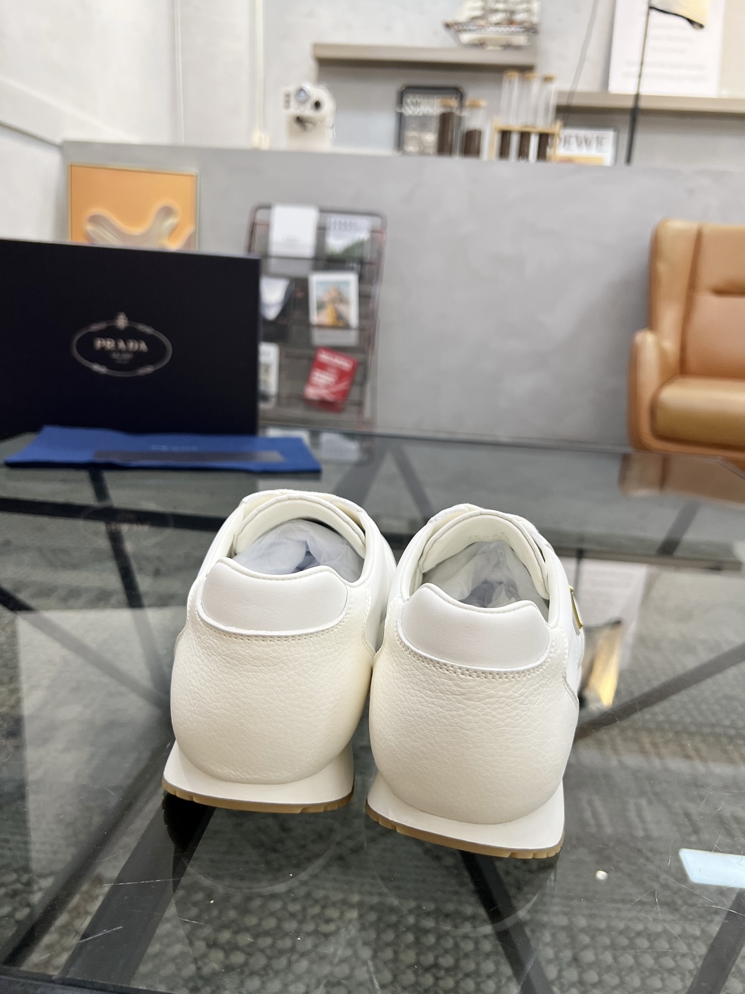  P 🔍顶级代购🇮🇹 普 炸街男神新品运动休闲鞋专柜同步，鞋面意大利进口牛皮搭配布面料，进口水染牛皮里垫