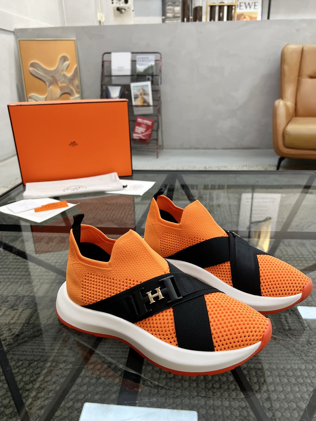  H 🔍顶级代购🇮🇹 爱 炸街男神官网新品原单货专柜同步，鞋面意大利进口飞织面料，潮达人爆款版面，精美五