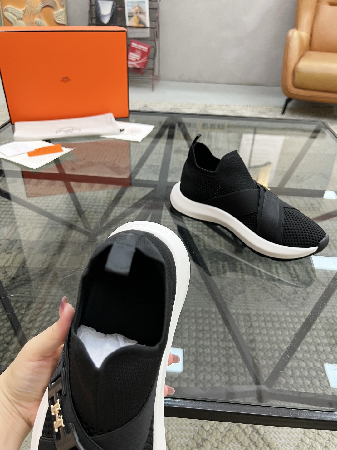  H 🔍顶级代购🇮🇹 爱 炸街男神官网新品原单货专柜同步，鞋面意大利进口飞织面料，潮达人爆款版面，精美五