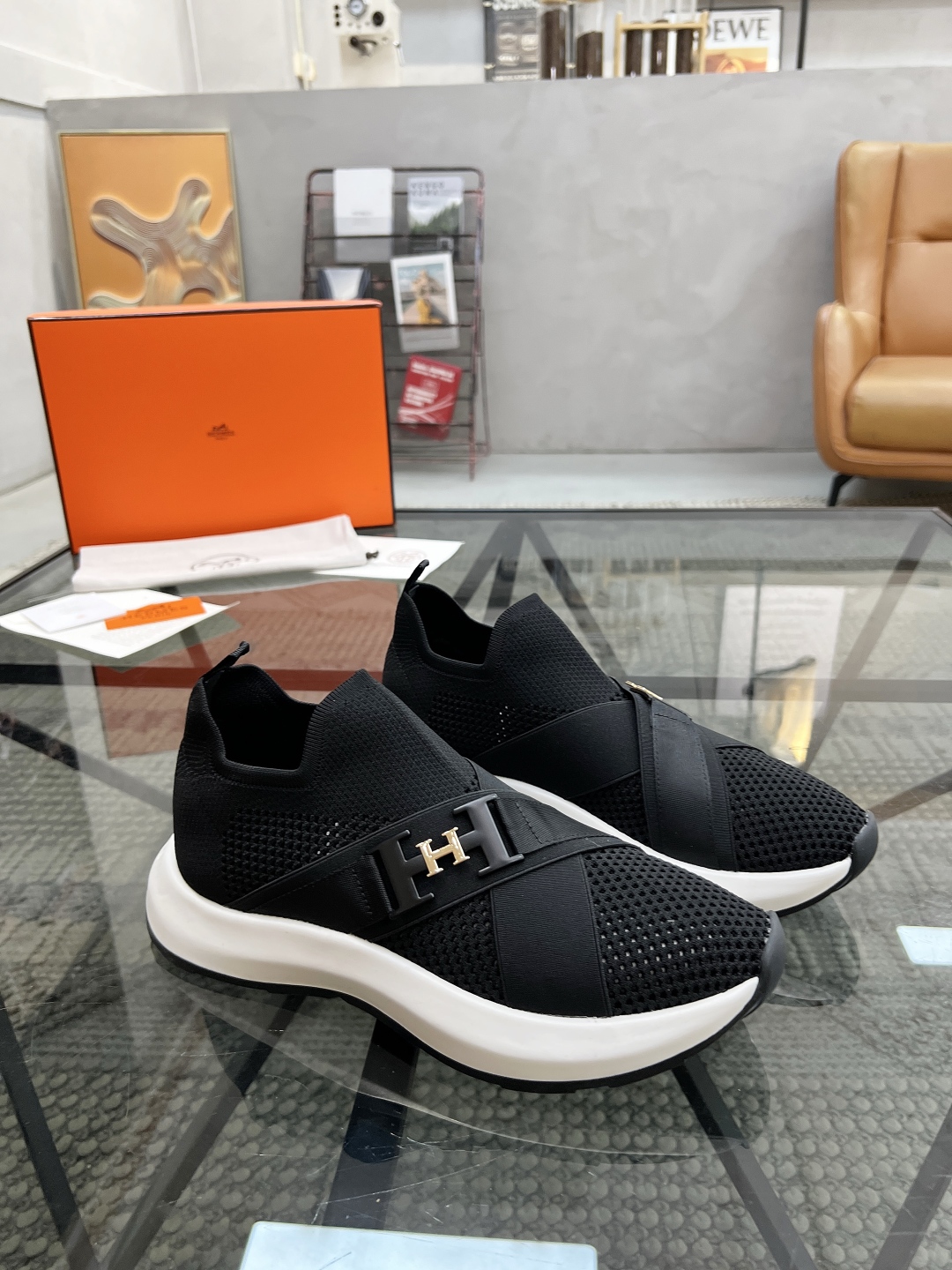  H 🔍顶级代购🇮🇹 爱 炸街男神官网新品原单货专柜同步，鞋面意大利进口飞织面料，潮达人爆款版面，精美五