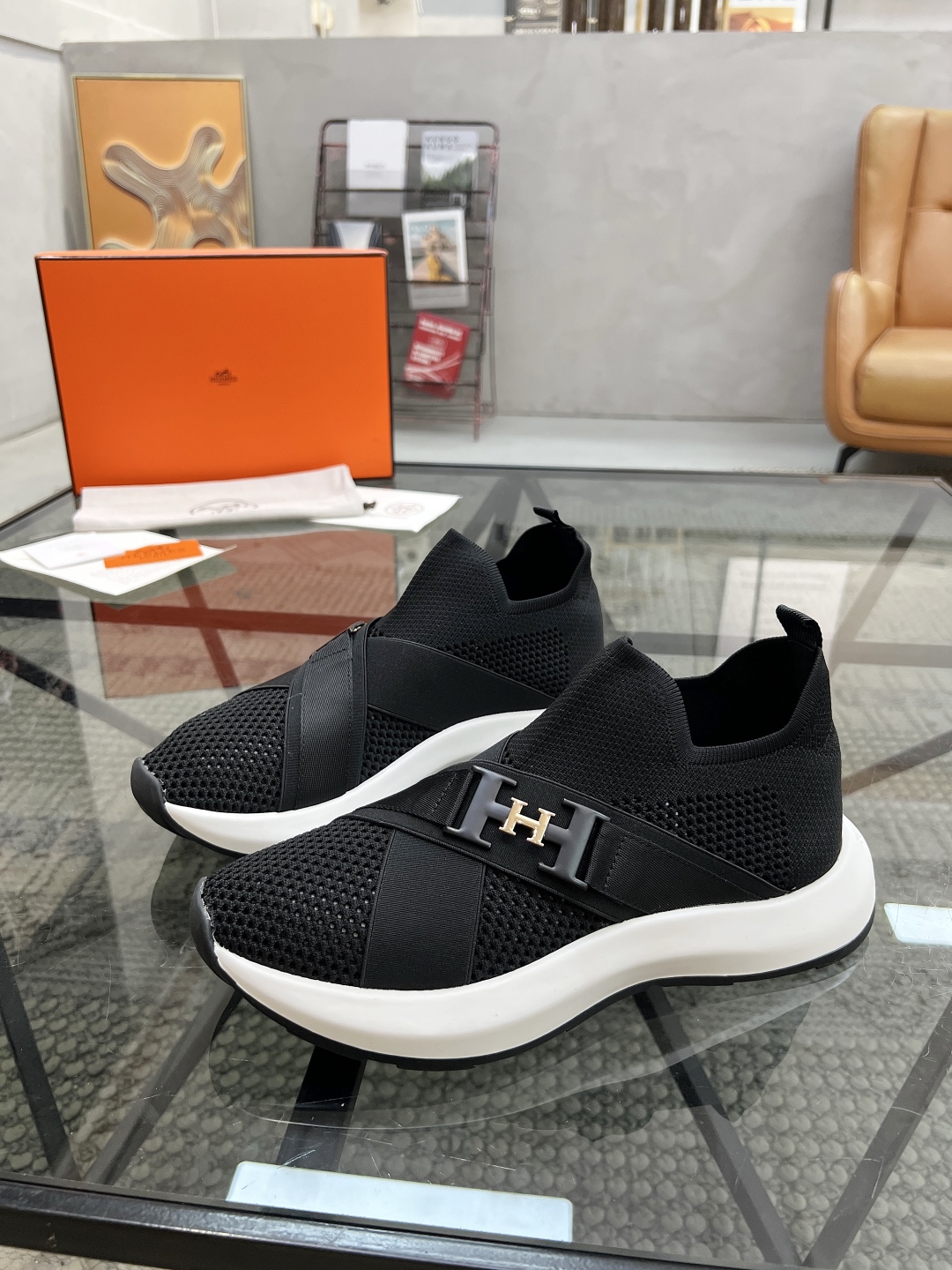  H 🔍顶级代购🇮🇹 爱 炸街男神官网新品原单货专柜同步，鞋面意大利进口飞织面料，潮达人爆款版面，精美五