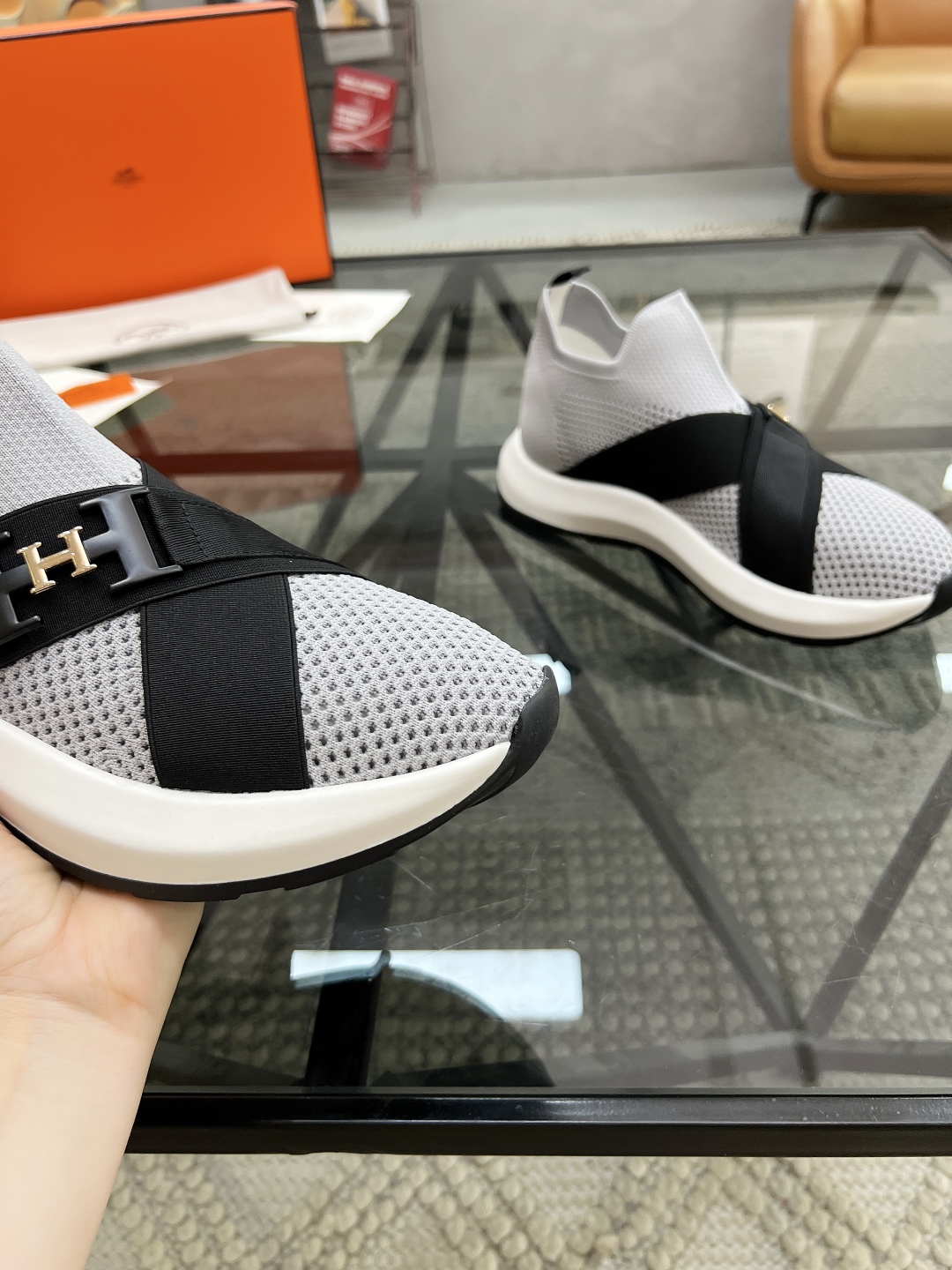  H 🔍顶级代购🇮🇹 爱 炸街男神官网新品原单货专柜同步，鞋面意大利进口飞织面料，潮达人爆款版面，精美五