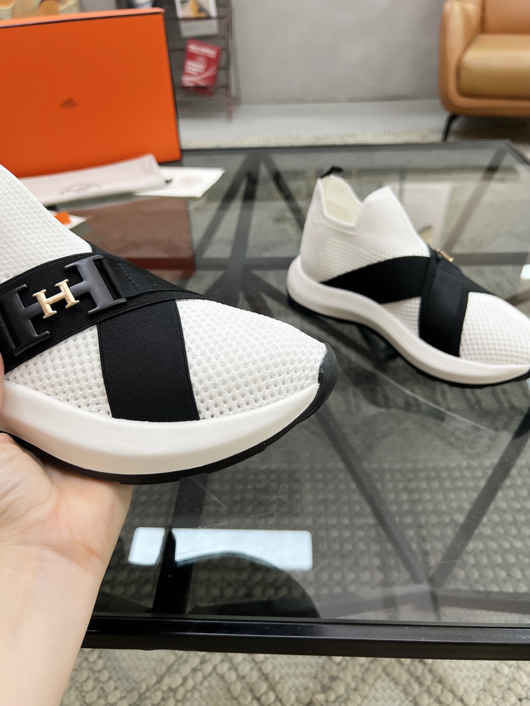  H 🔍顶级代购🇮🇹 爱 炸街男神官网新品原单货专柜同步，鞋面意大利进口飞织面料，潮达人爆款版面，精美五
