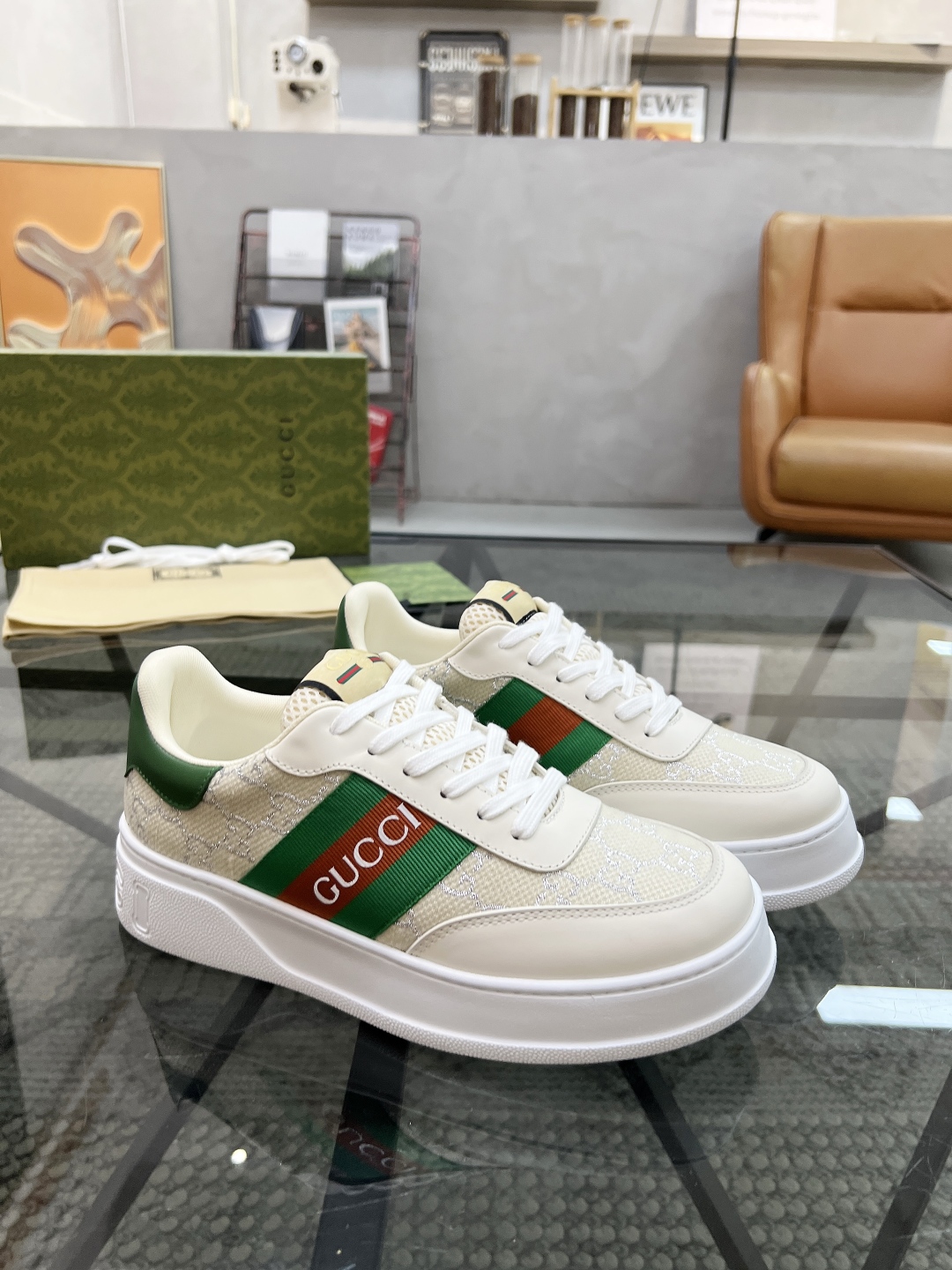 G 🔍顶级代购🇮🇹 古 炸街男神新品来袭，超人气爆款专柜新款，原厂配置意大利进口牛皮搭配G布面料，高品