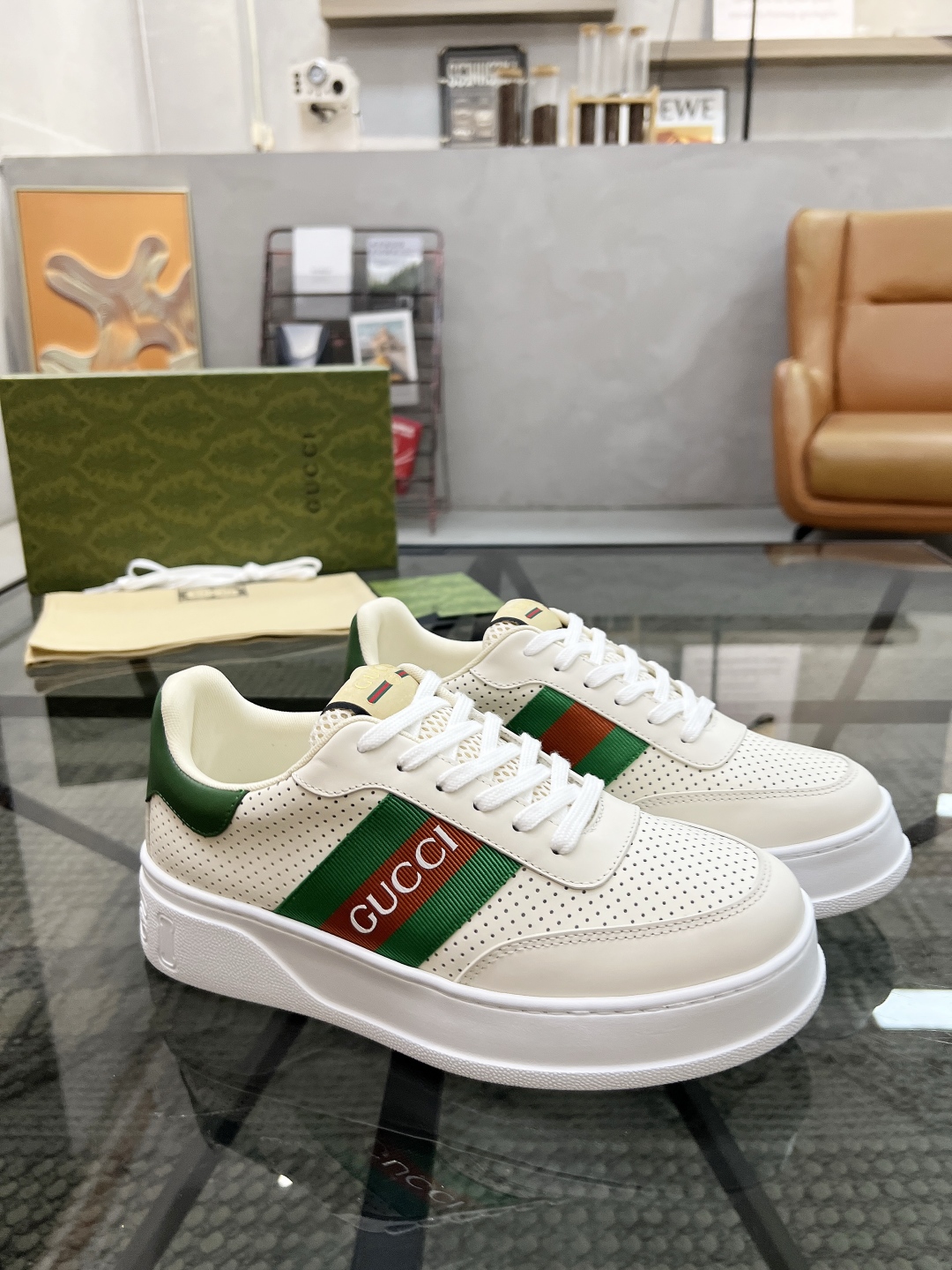  G 🔍顶级代购🇮🇹 古 炸街男神新品来袭，超人气爆款专柜新款，原厂配置意大利进口牛皮搭配G布面料，高品