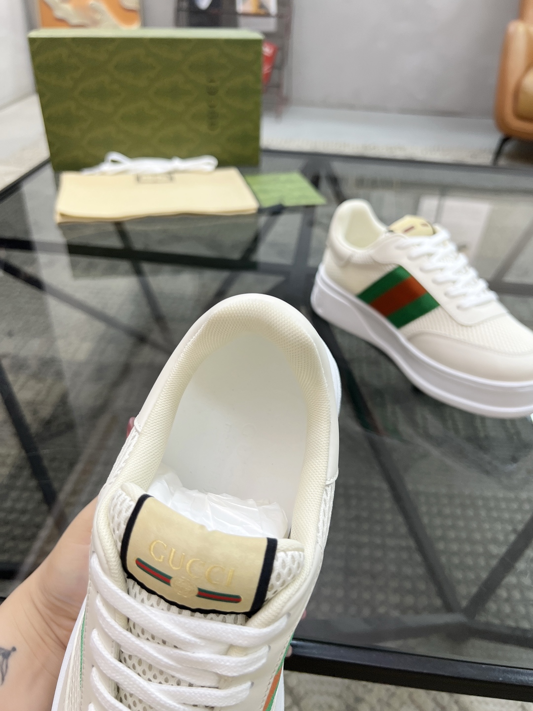  G 🔍顶级代购🇮🇹 古 炸街男神新品来袭，超人气爆款专柜新款，原厂配置意大利进口牛皮搭配G布面料，高品