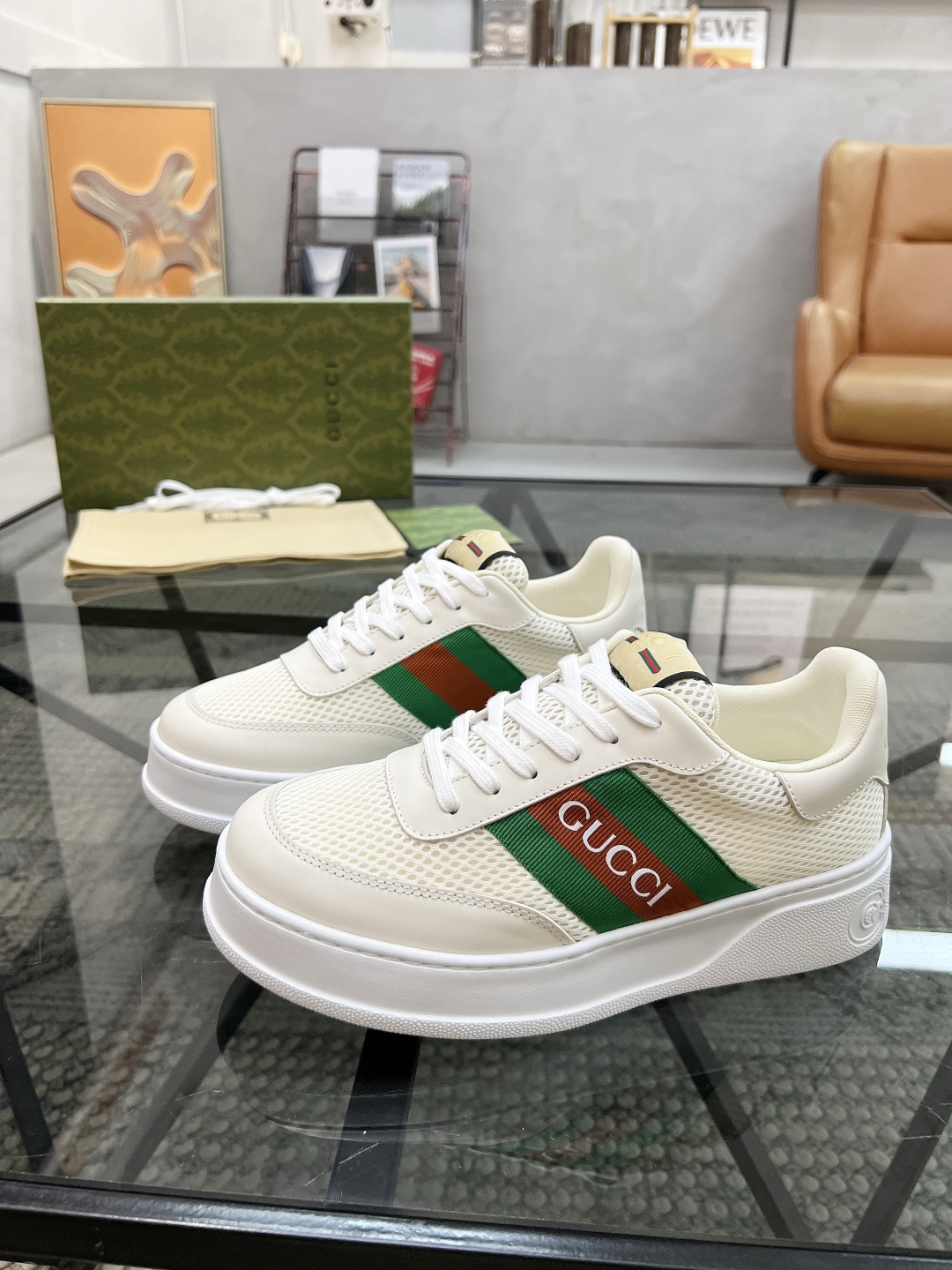  G 🔍顶级代购🇮🇹 古 炸街男神新品来袭，超人气爆款专柜新款，原厂配置意大利进口牛皮搭配G布面料，高品