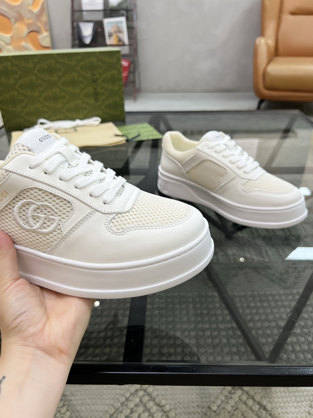  G 🔍顶级代购🇮🇹 古 炸街男神新品来袭，超人气爆款专柜新款，原厂配置意大利进口牛皮搭配G布面料，高品