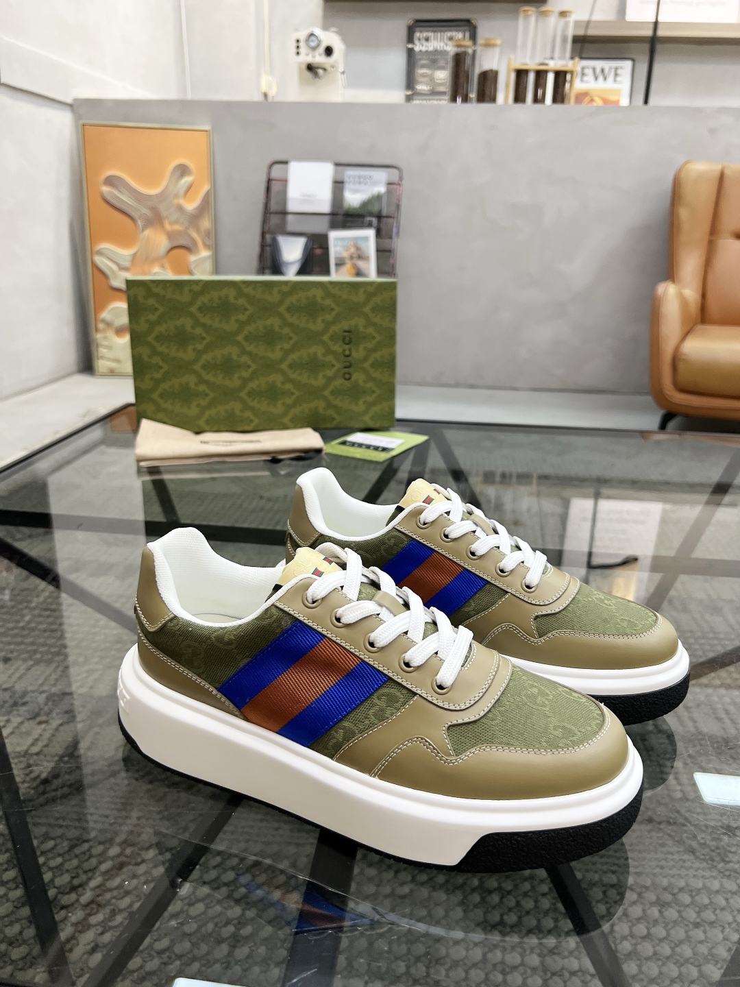  G 🔍顶级代购🇮🇹 古 炸街男神新品来袭，超人气爆款专柜新款，原厂配置意大利进口牛皮搭配印花布面料，高